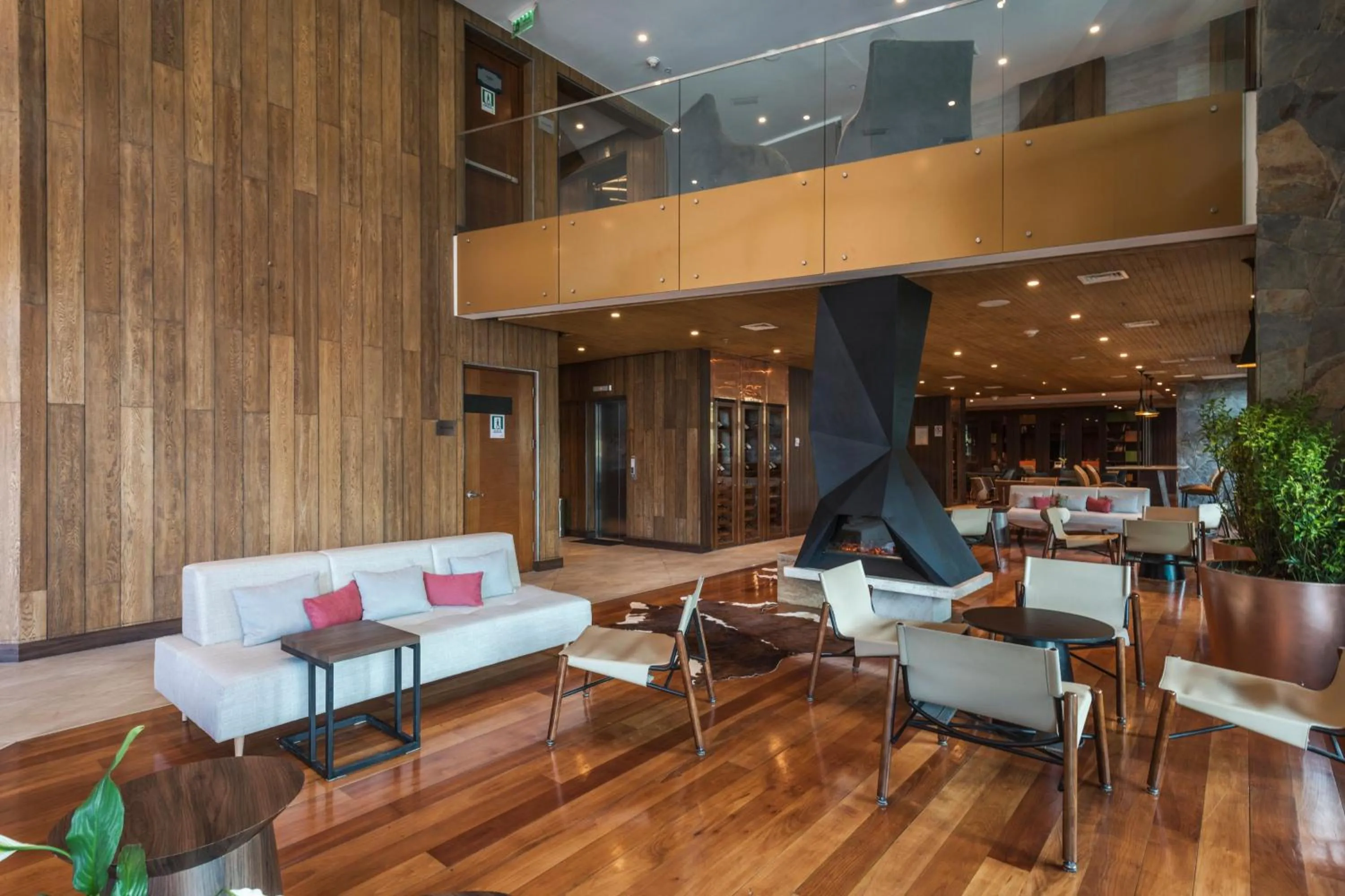 Lobby or reception in Courtyard by Marriott Puerto Montt