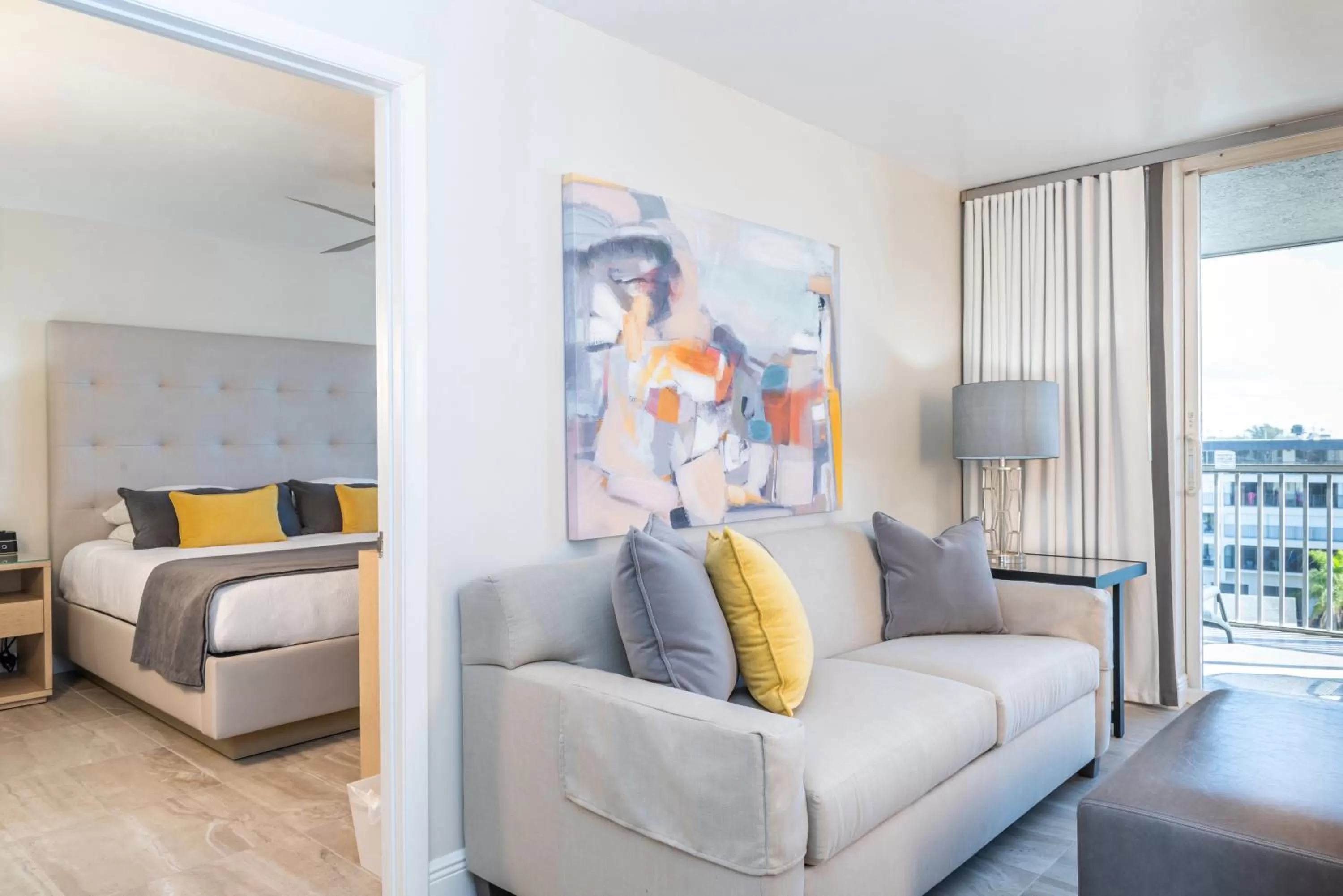 Beachfront View One Bedroom Deluxe Suite in Diamond Head Beach Resort