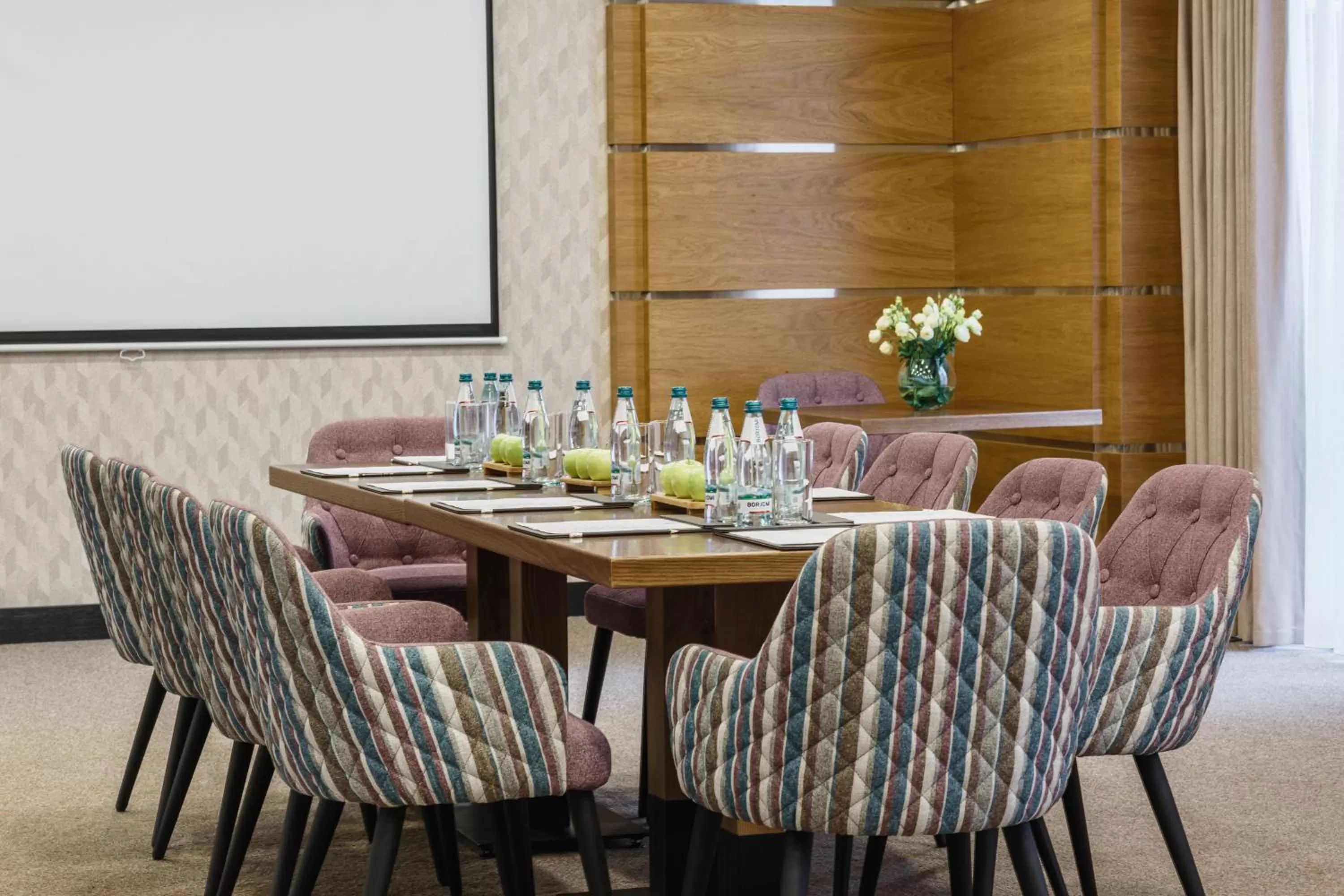 Meeting/conference room in ATECA Hotel Suites Tashkent