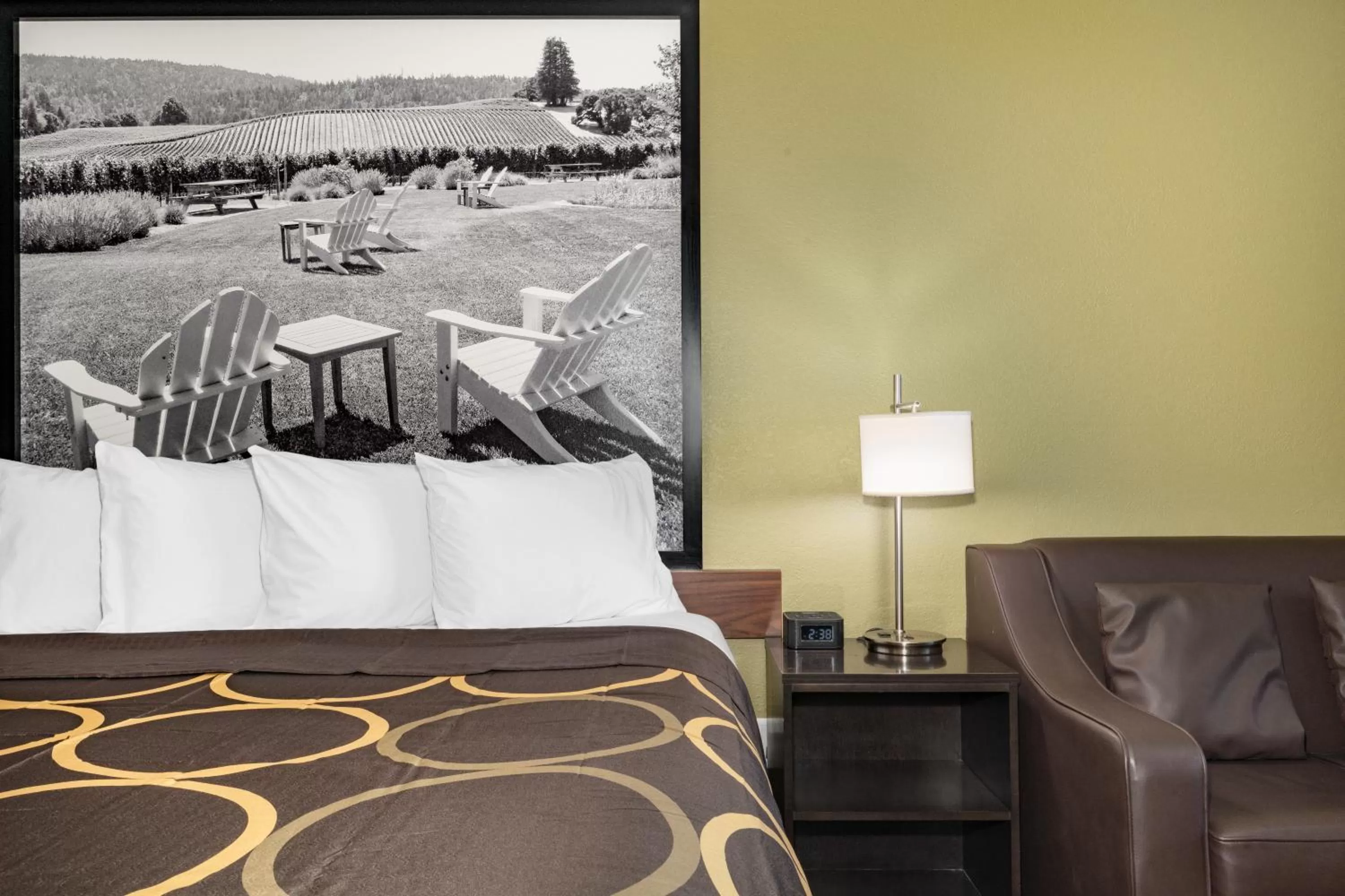 Bed in Super 8 Ukiah by Wyndham