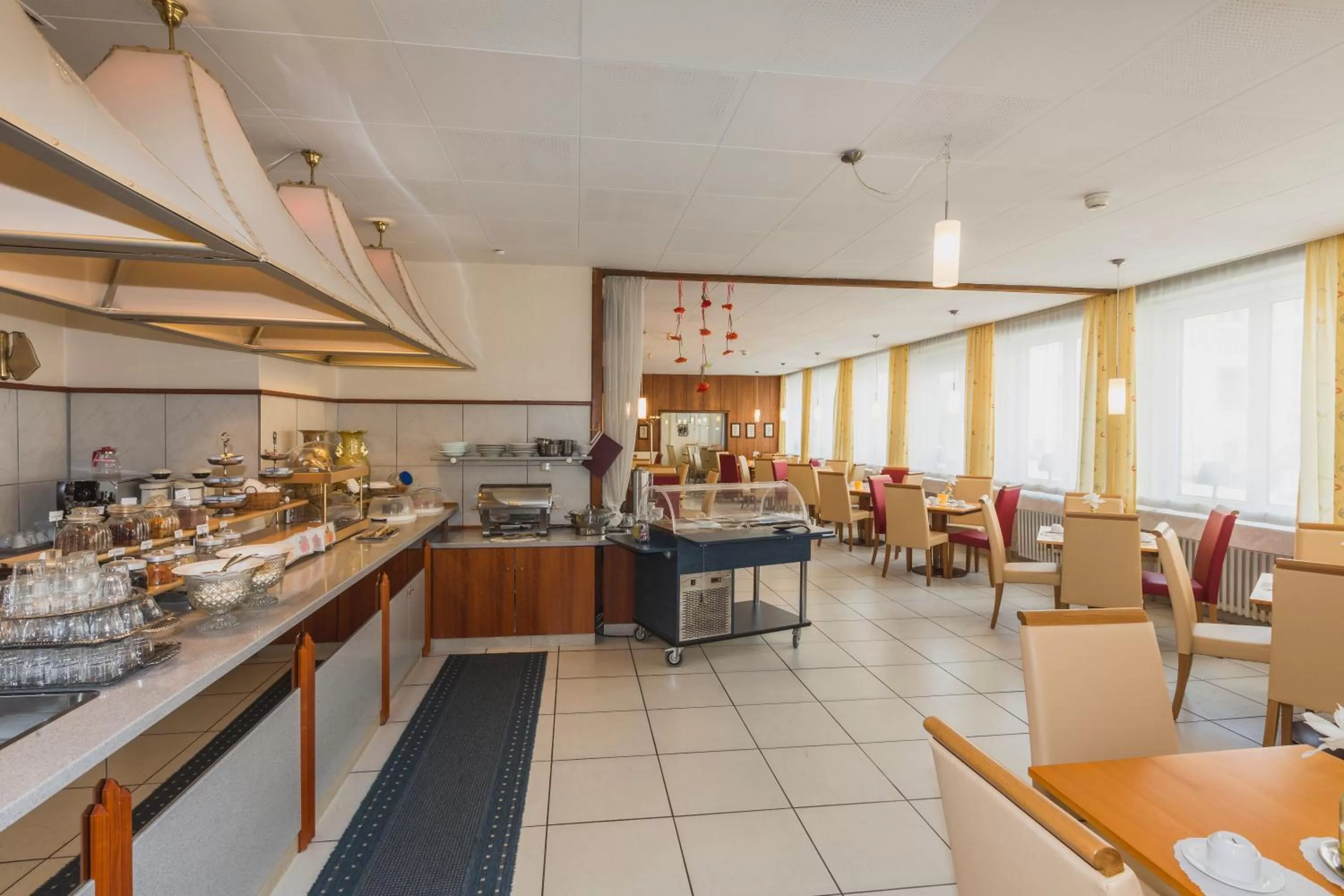 Restaurant/places to eat in Hotel Excelsior