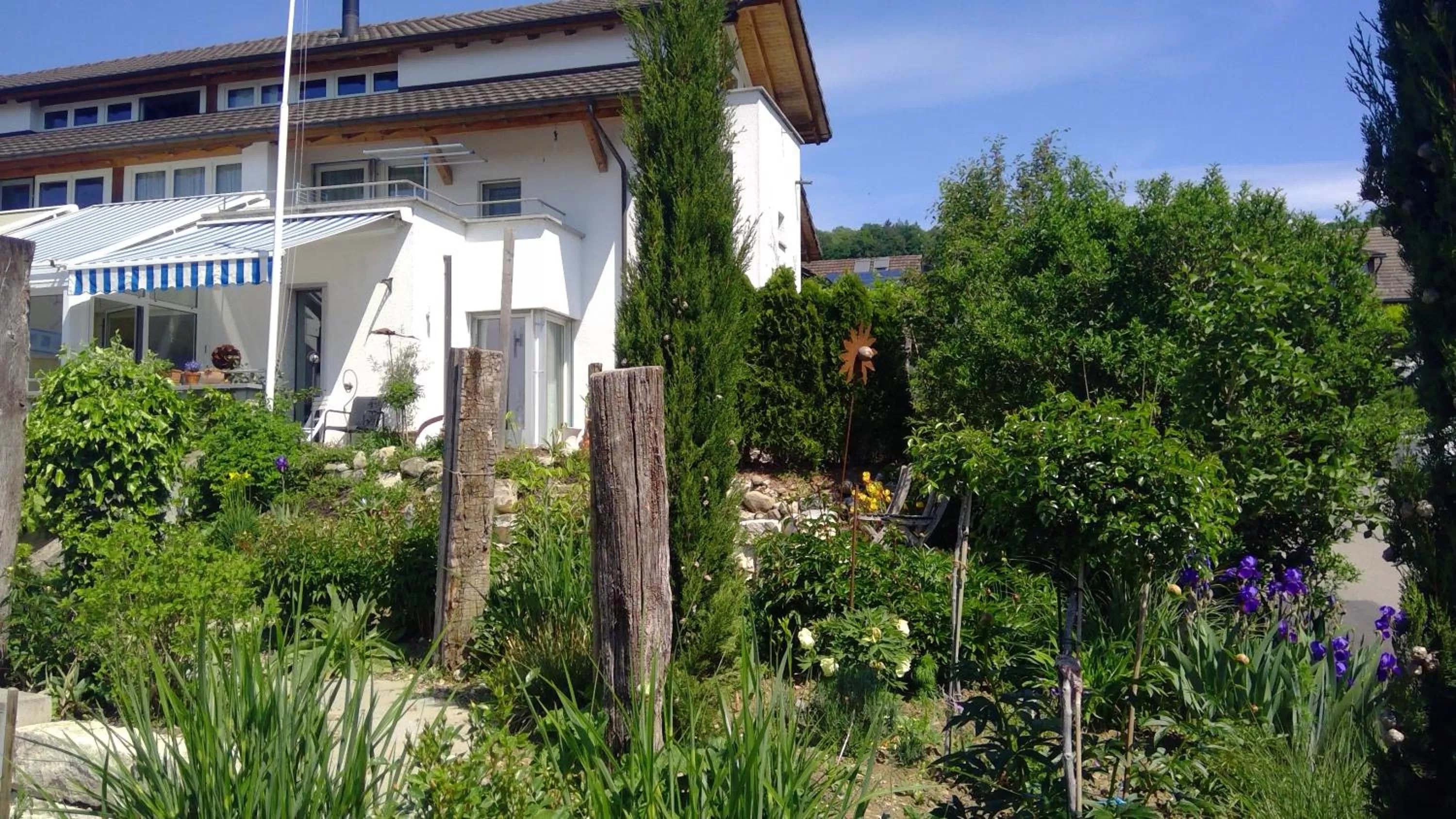 Property building in Bed and Breakfast 24