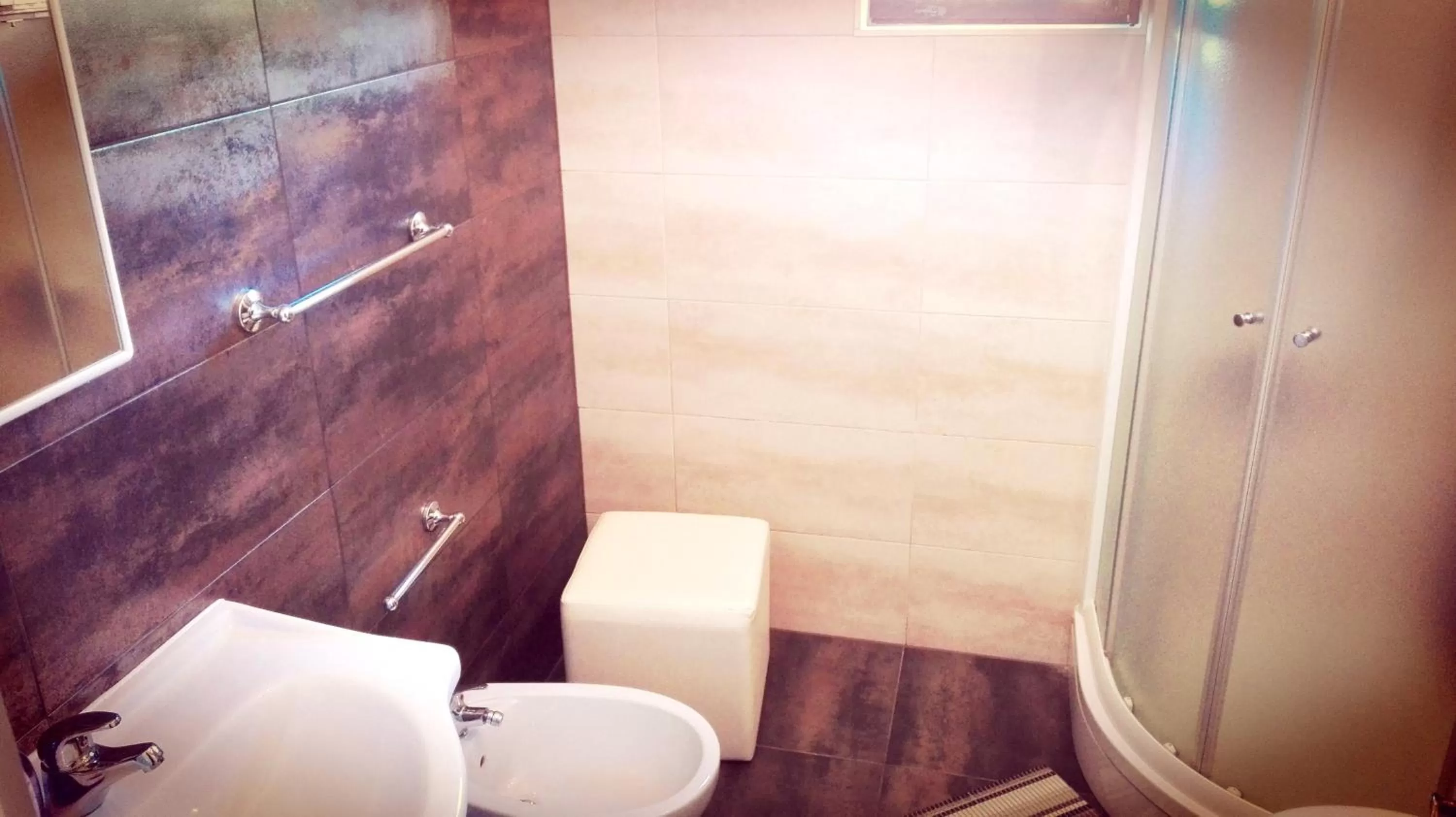 Shower, Bathroom in Pansion Eden