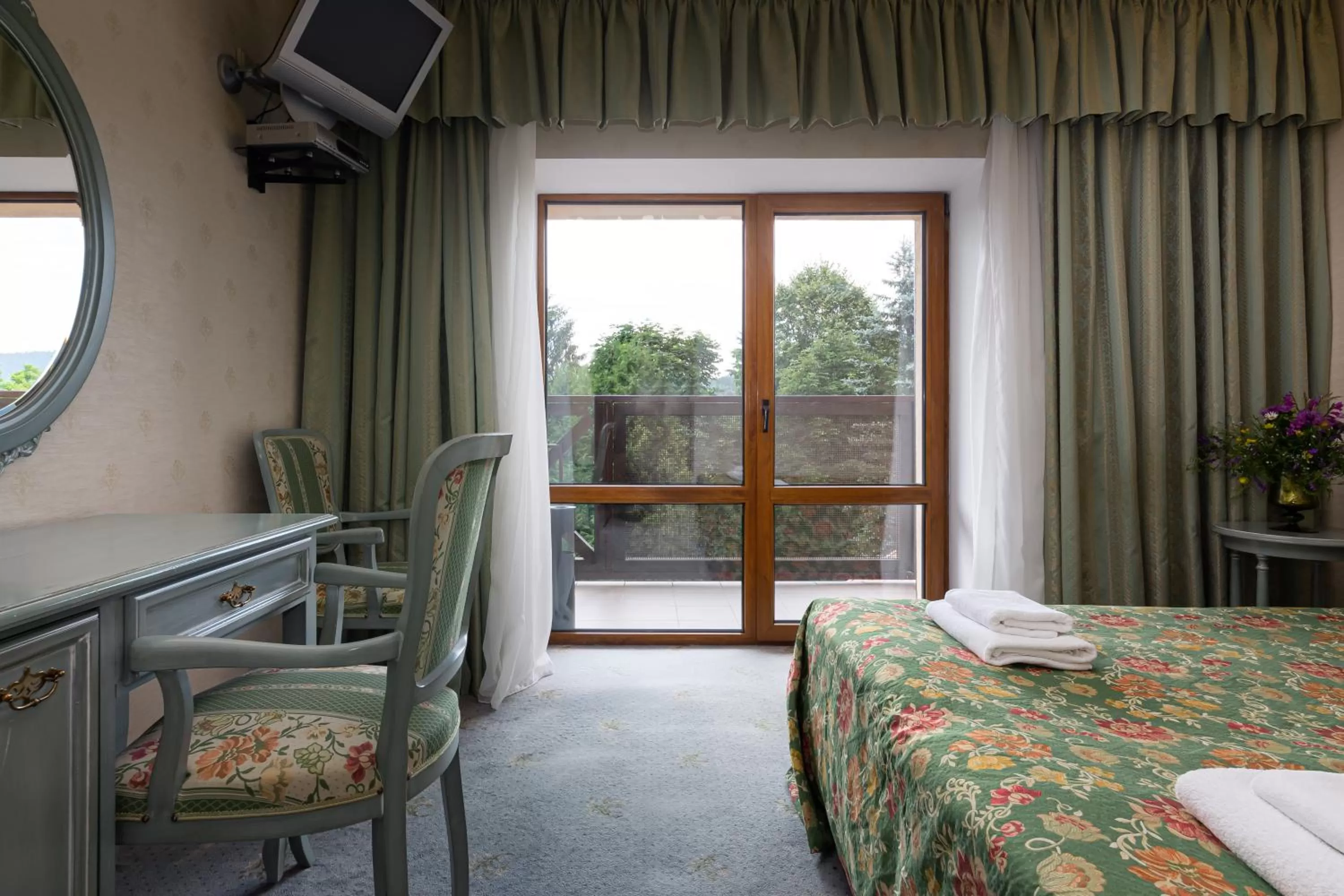 Balcony/Terrace, Bed in Edelweiss