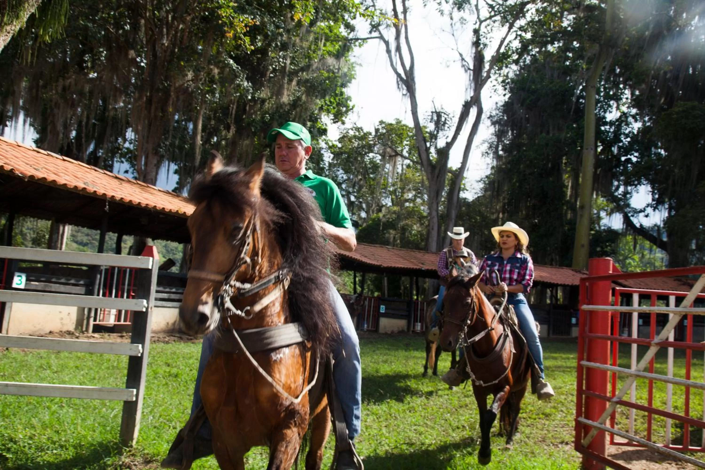 Property building in Hotel Hacienda Santa Barbara