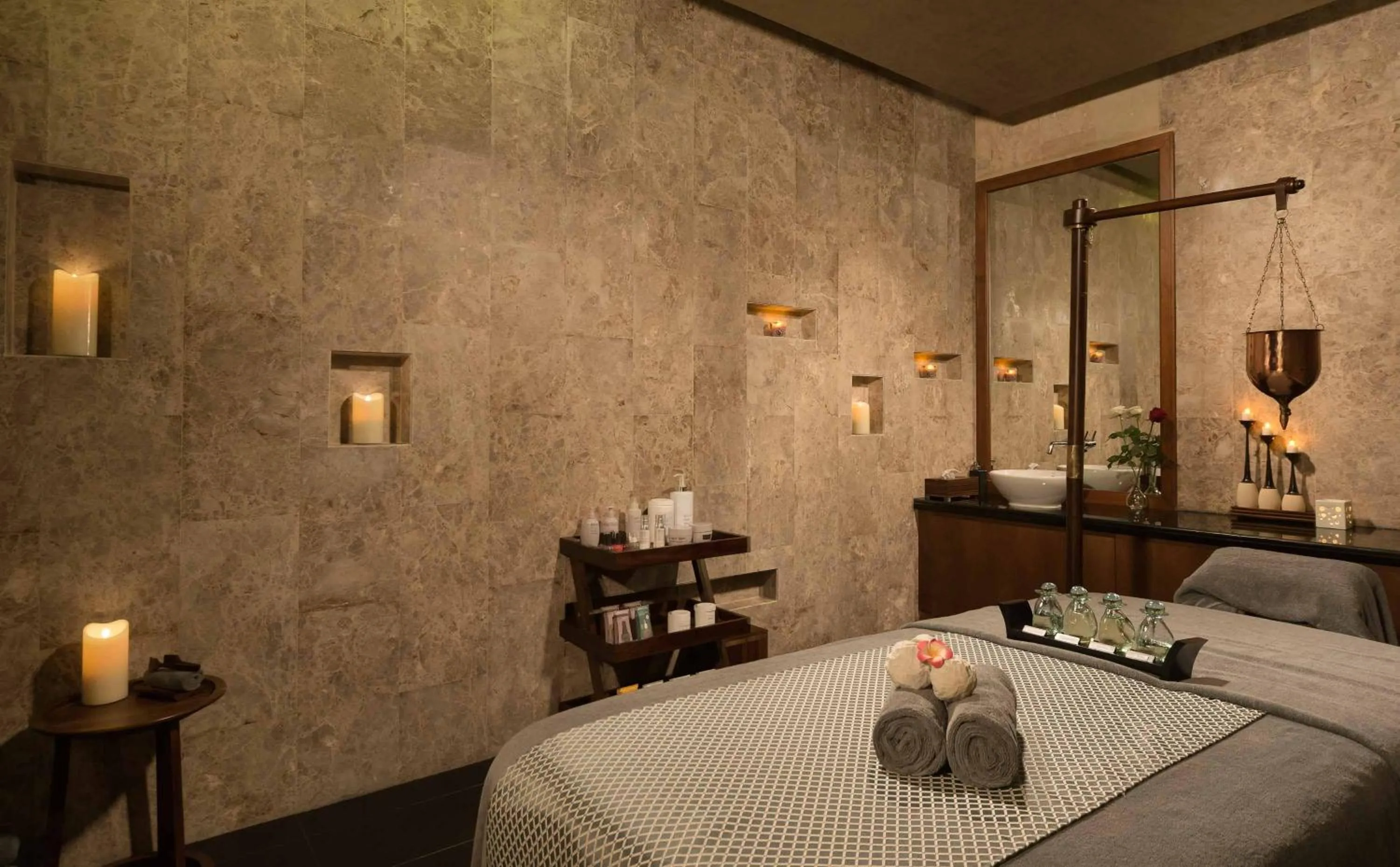 Spa and wellness centre/facilities, Bed in Grand Millennium Muscat