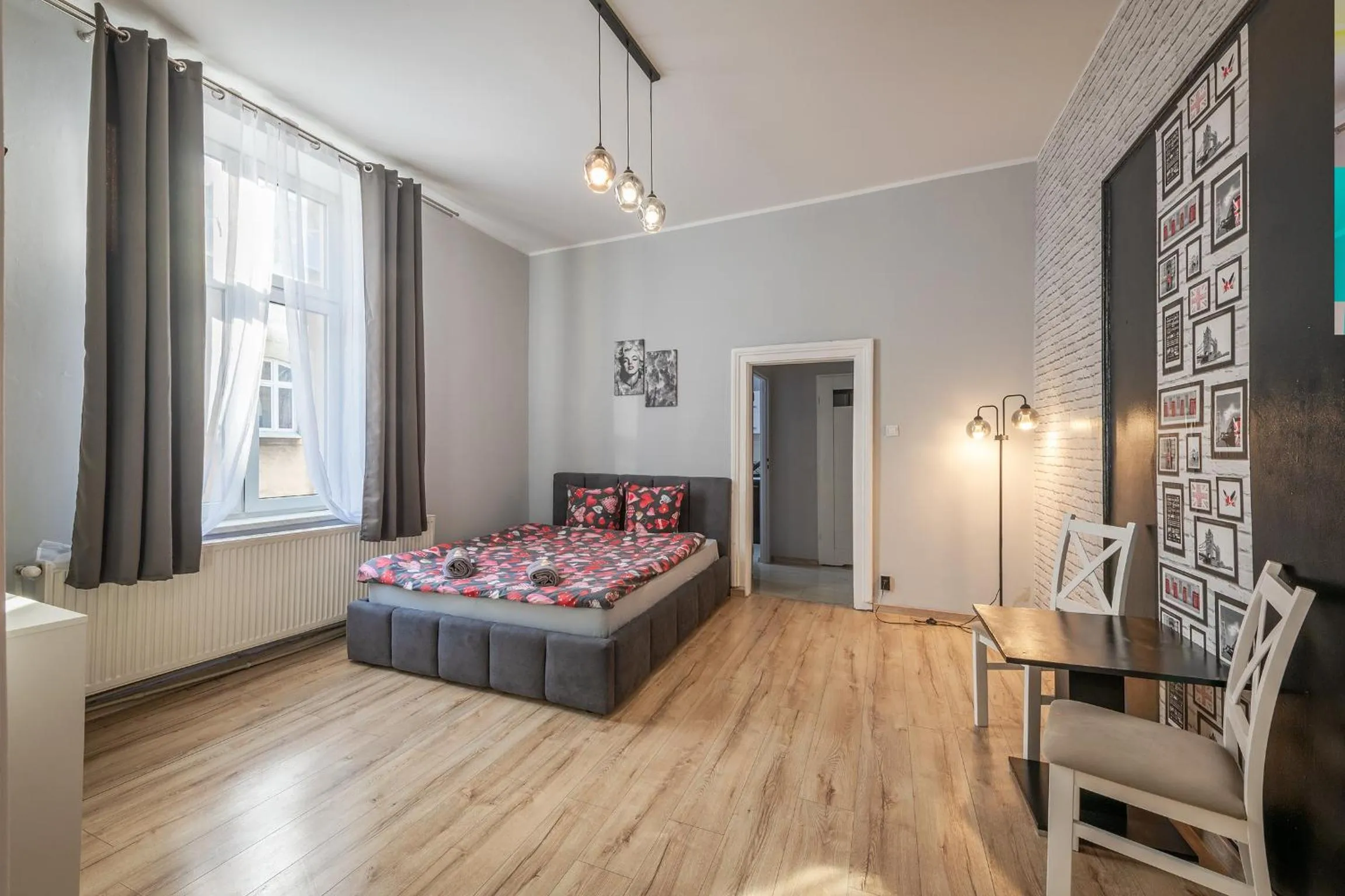 Bed in Queen Apartments