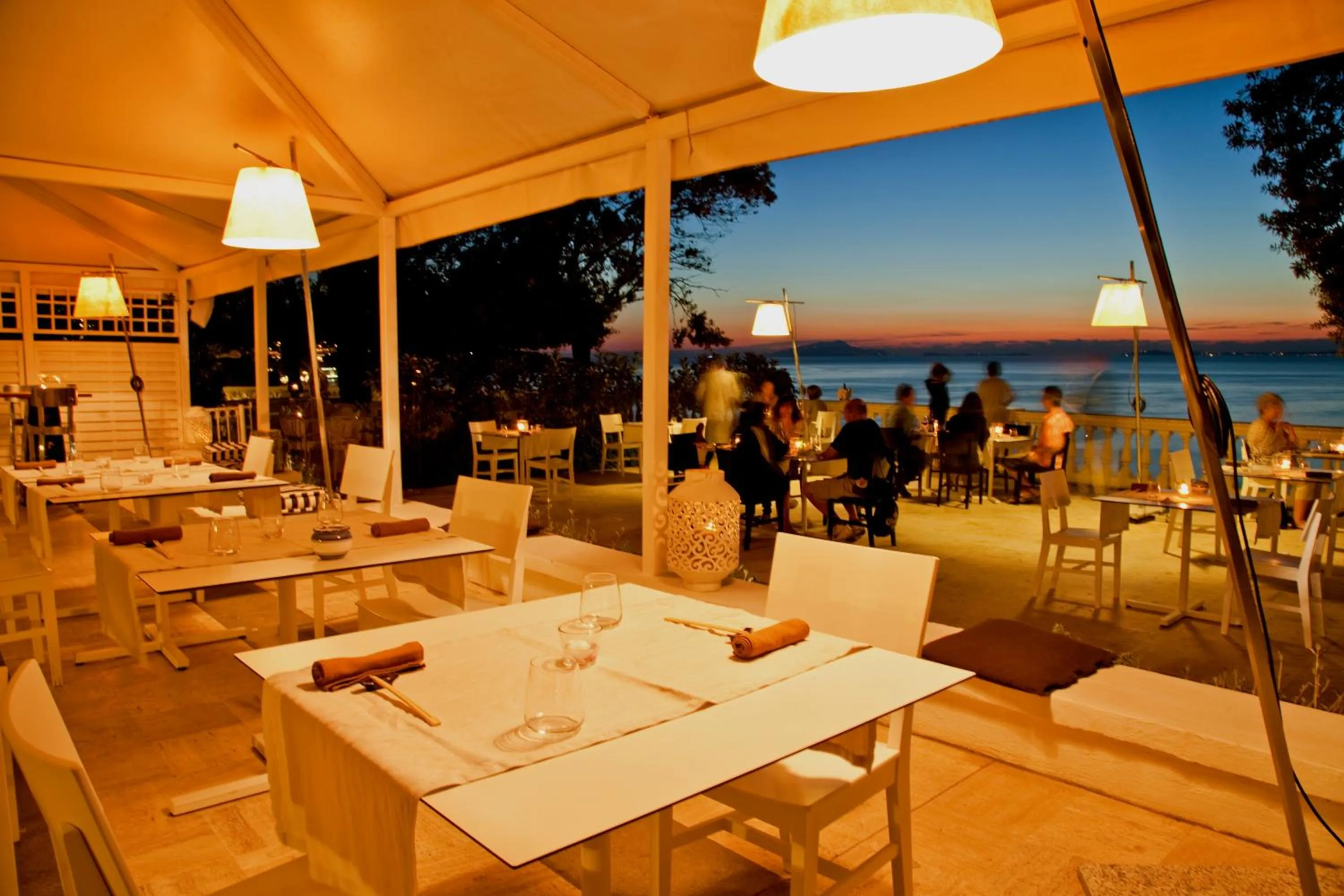 Restaurant/places to eat in Grand Hotel Cocumella