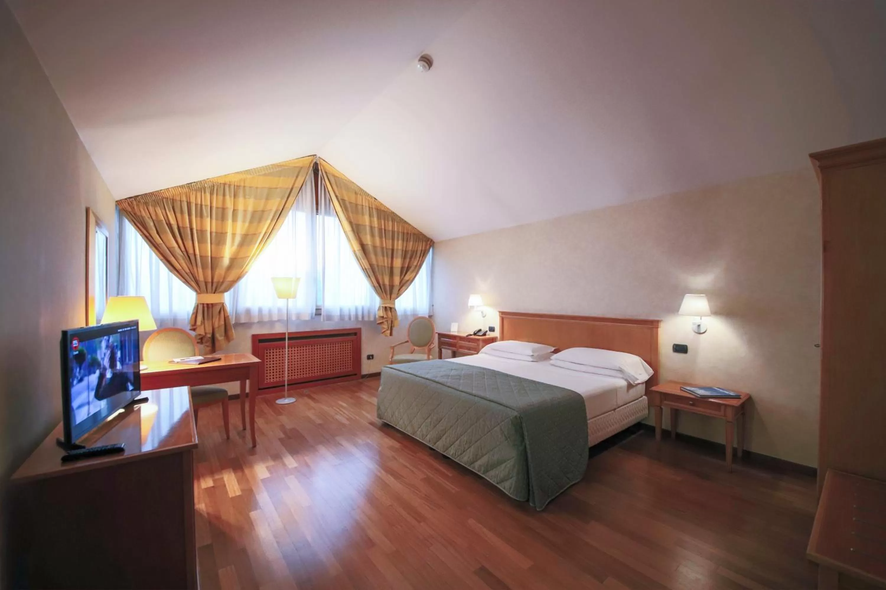 Double Room - Attic in Monica Hotel Fiera