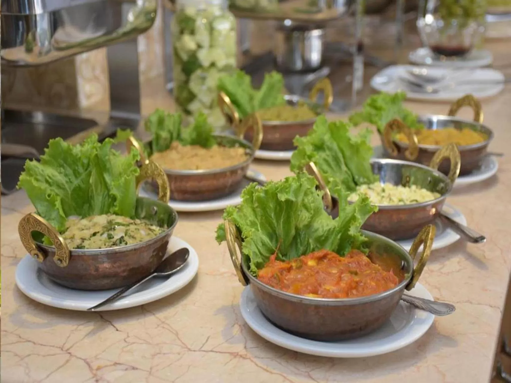 Restaurant/places to eat in Priyo Nibash Stylish Residential Hotel