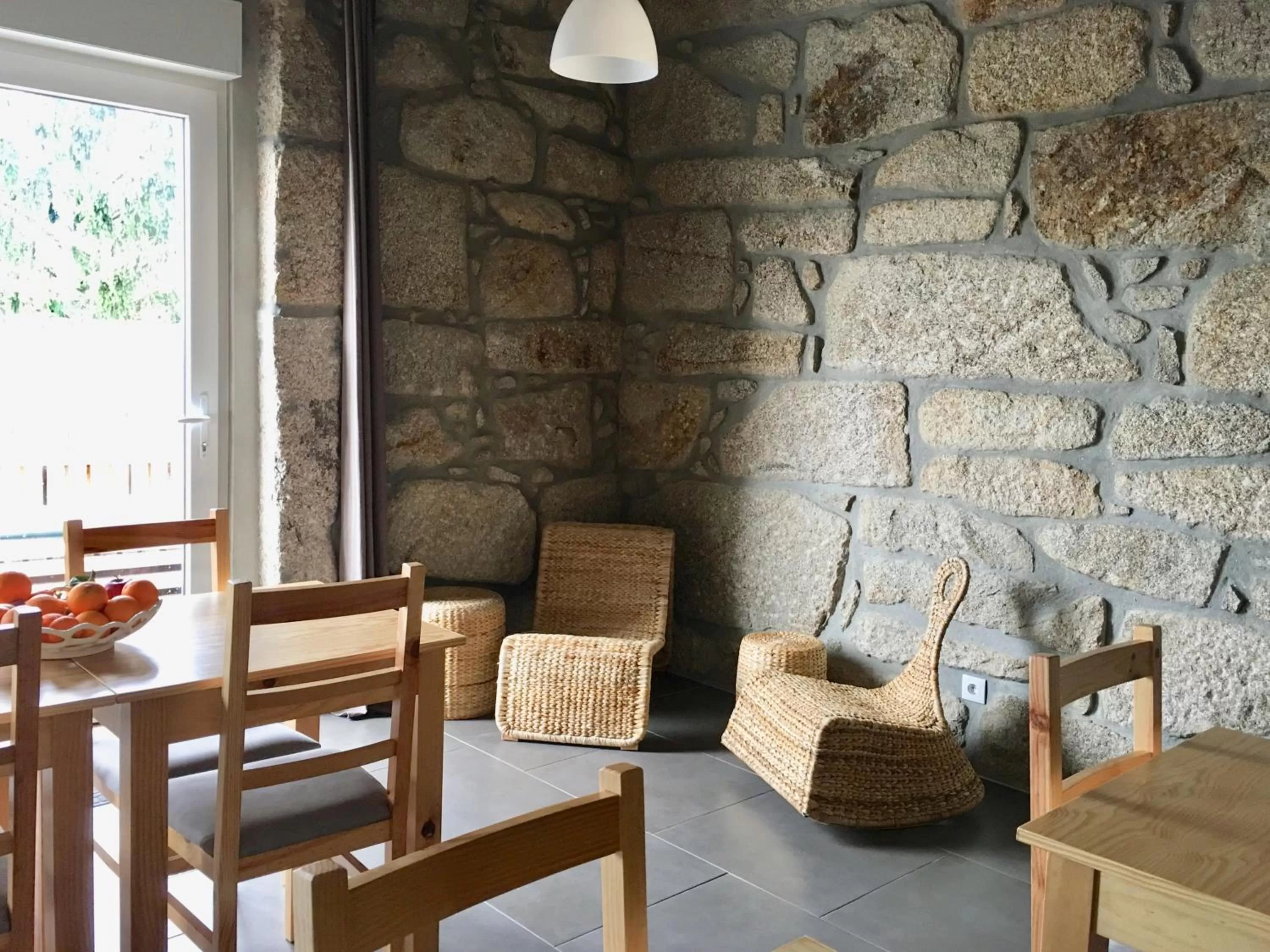 Communal lounge/ TV room in Campanhã Boutique Station