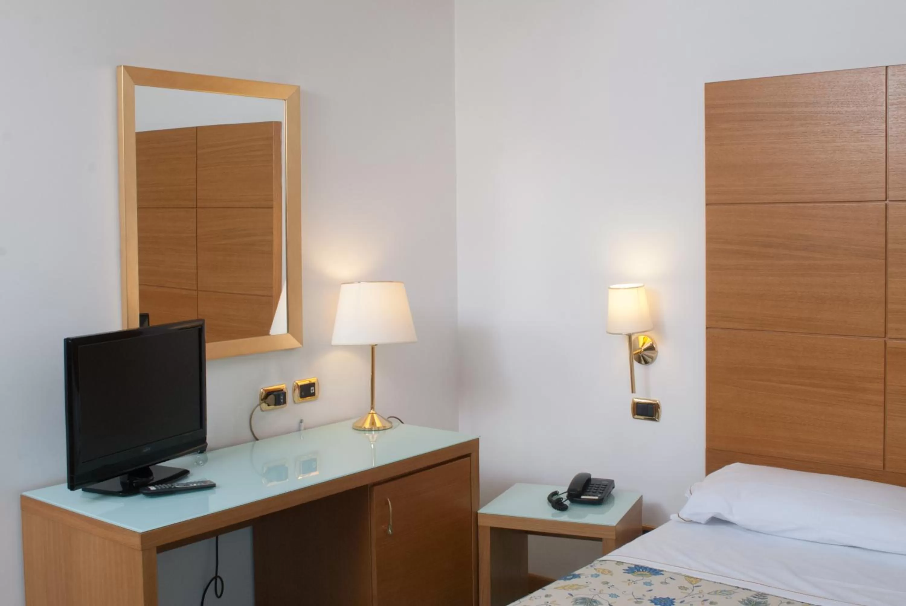 TV and multimedia, Bed in City Hotel