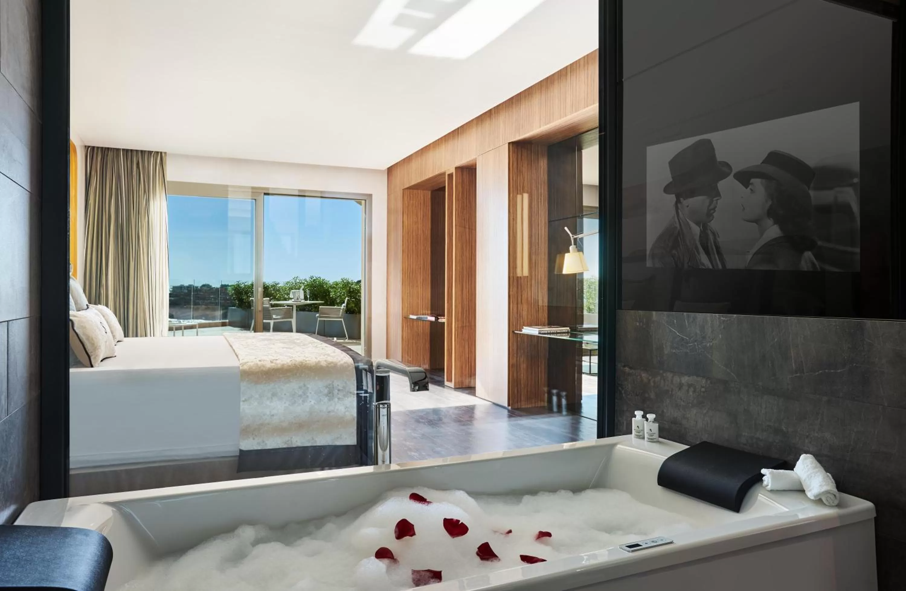 Photo of the whole room, Bed in Pure Salt Port Adriano - Adults Only