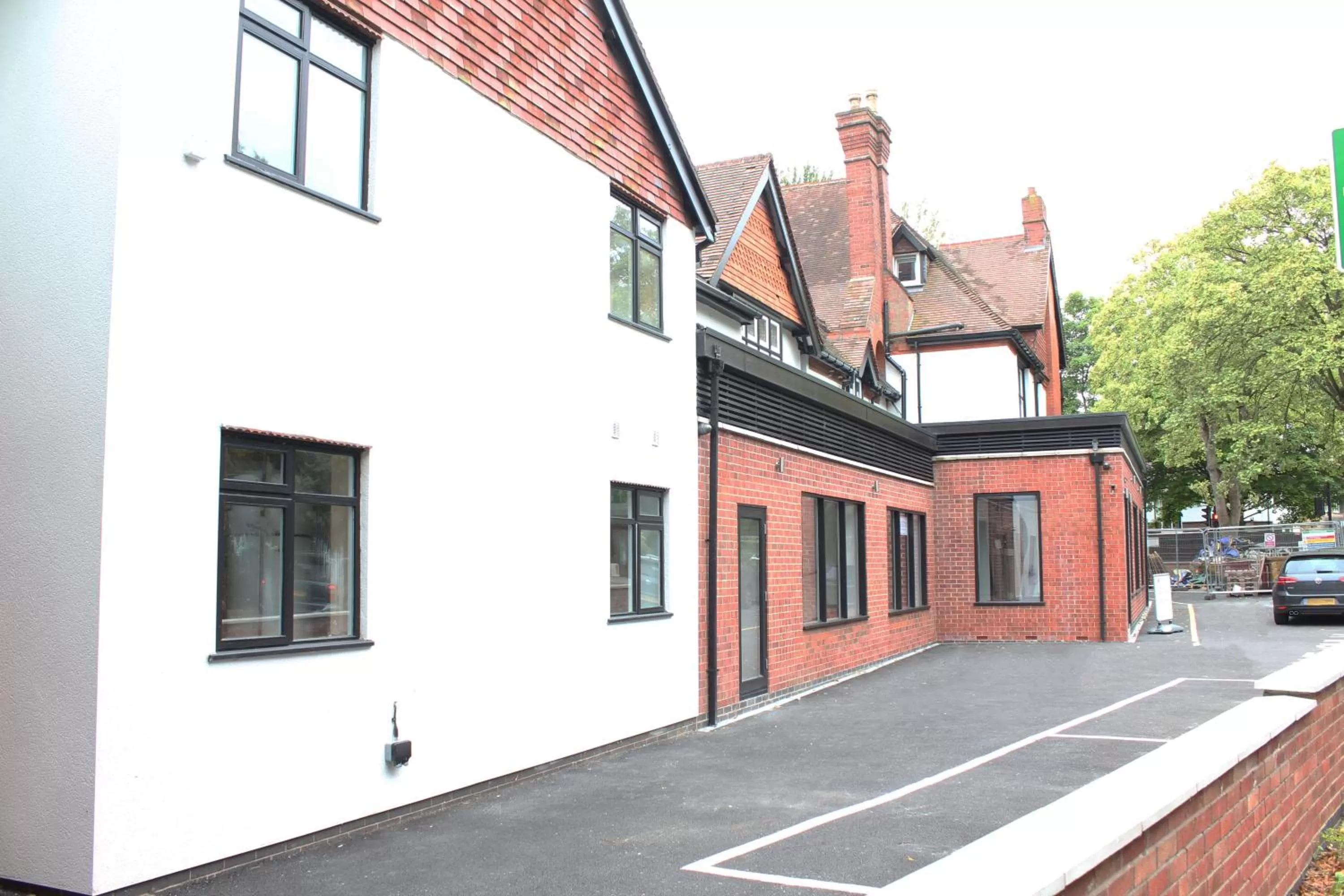 Property building in Flexistay Leicester Gable Aparthotel