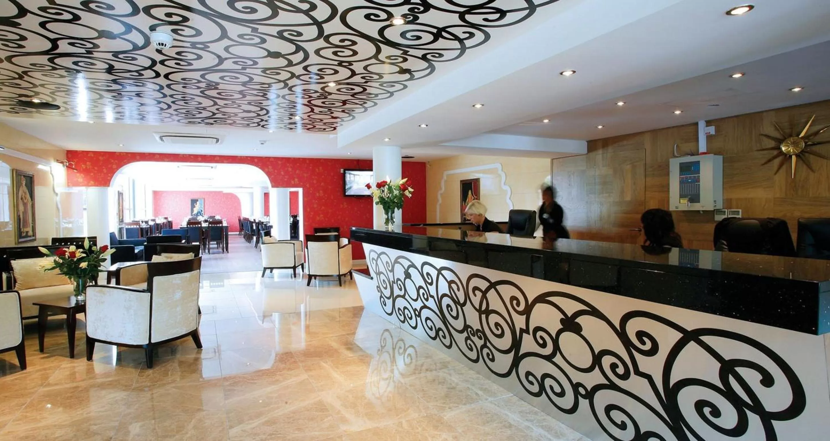 Lobby or reception in Ramada Birmingham Oldbury M5 J2