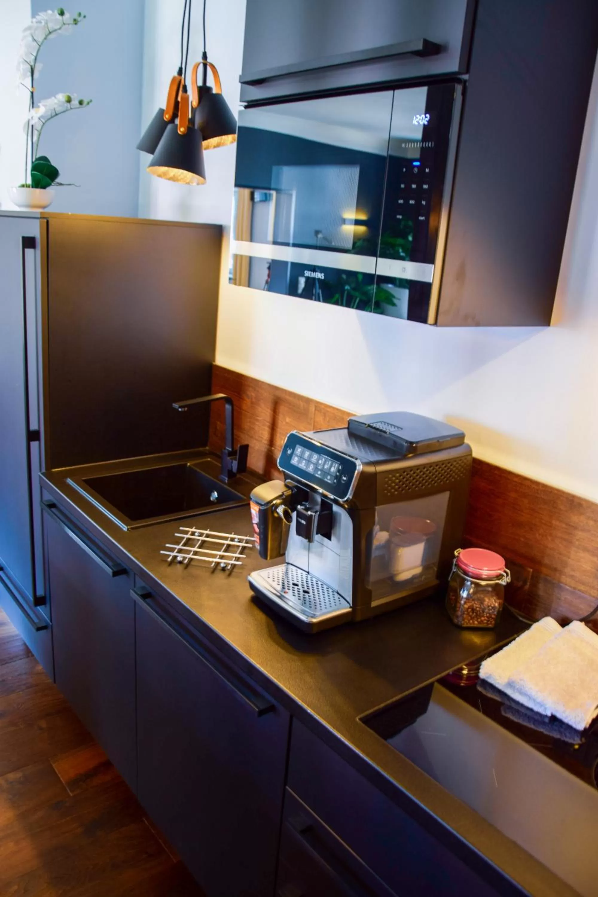 Coffee/tea facilities, TV/Entertainment Center in Sauna & Whirlpool - ALPENLIEBE APARTments