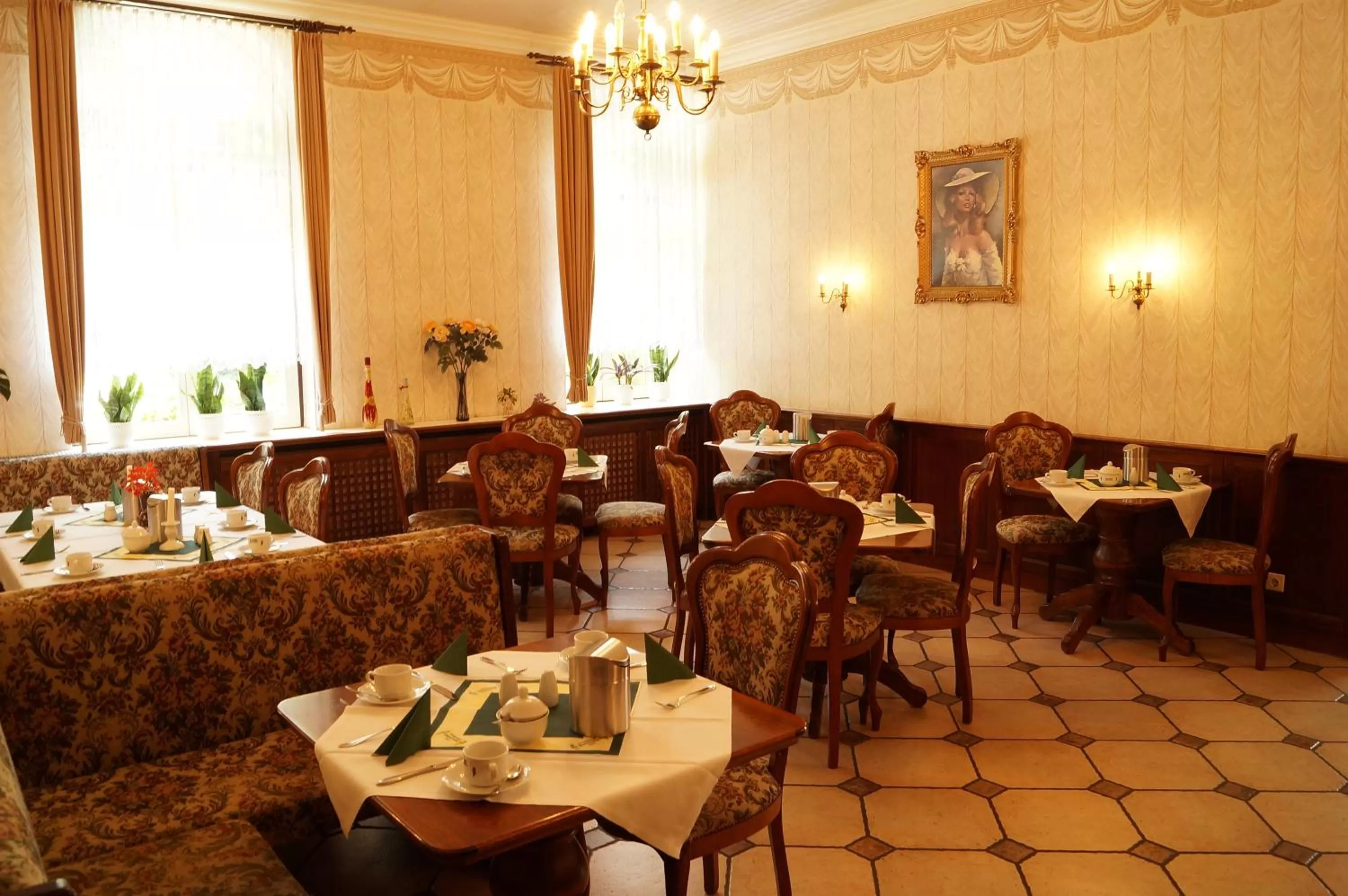 Restaurant/places to eat in Braugasthof Papiermühle