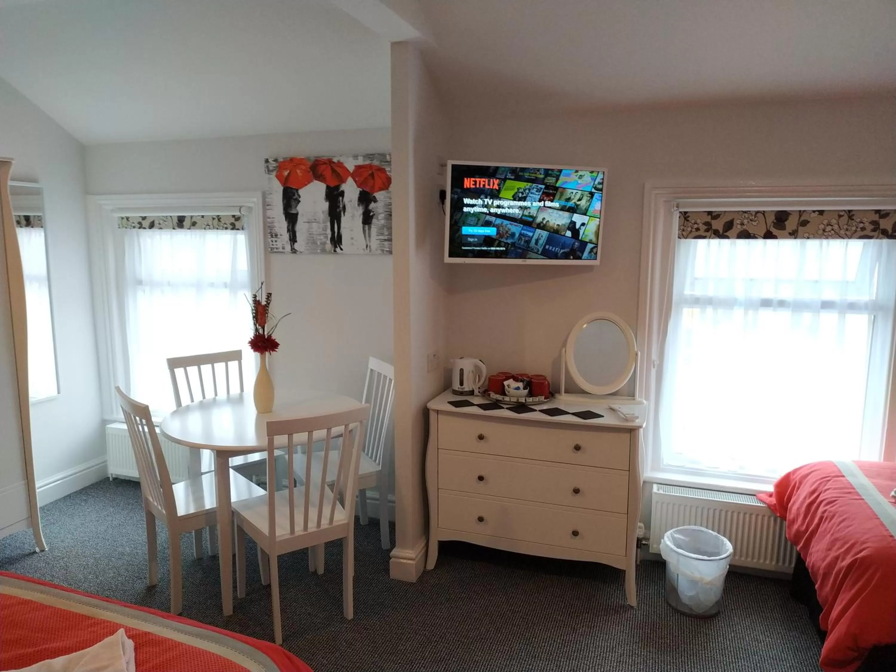 TV and multimedia, Bed in The Castleton