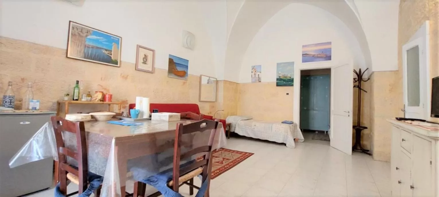 TV and multimedia, Restaurant/Places to Eat in Bed & Breakfast Porta d'Oriente