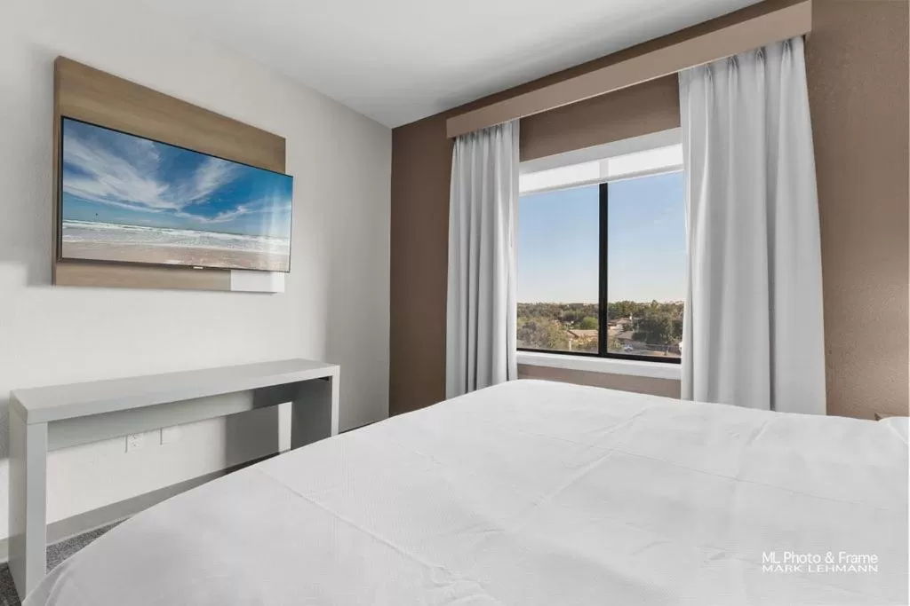 Bed in Comfort Suites