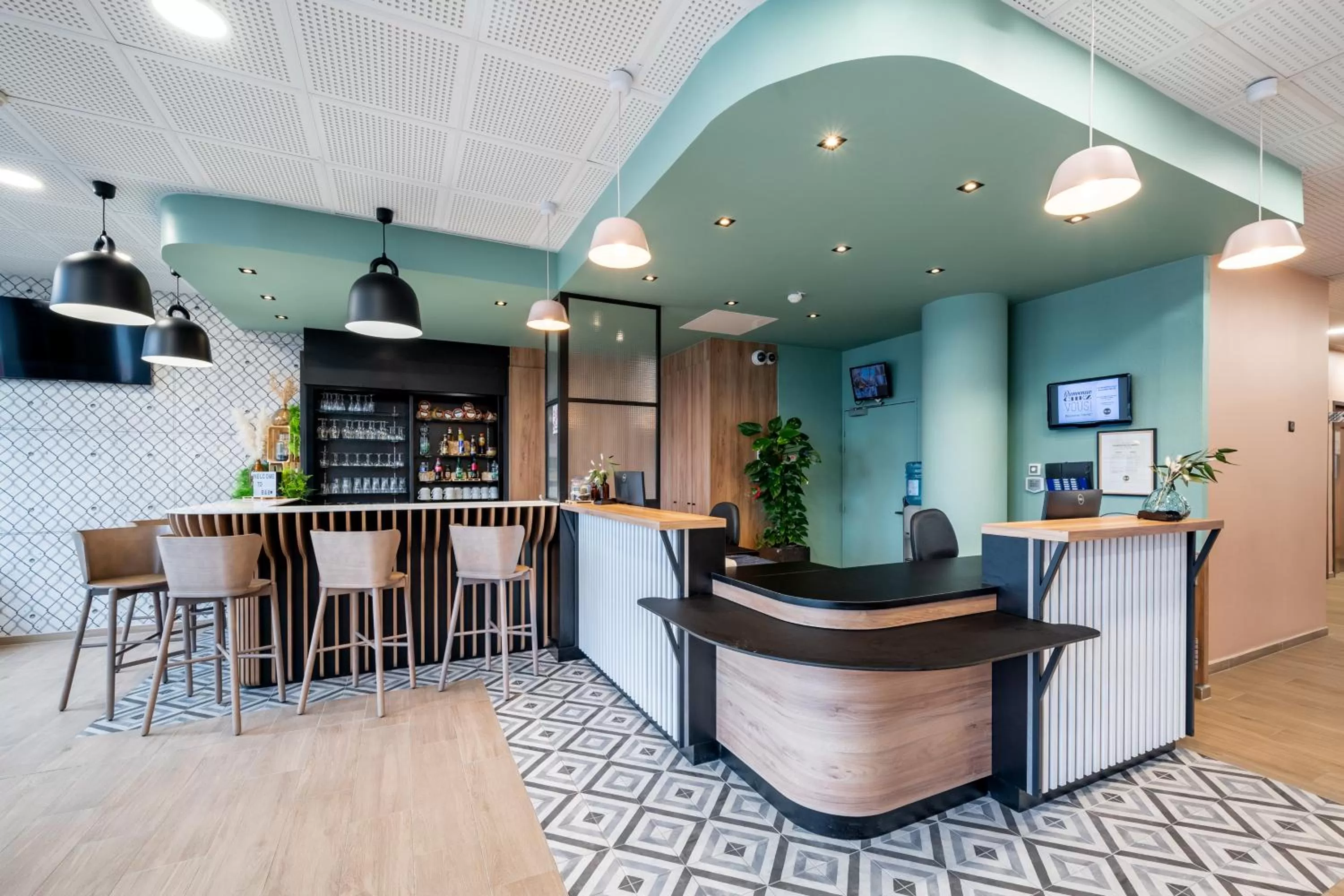 Lobby or reception in B&B HOTEL Lille Grand Stade