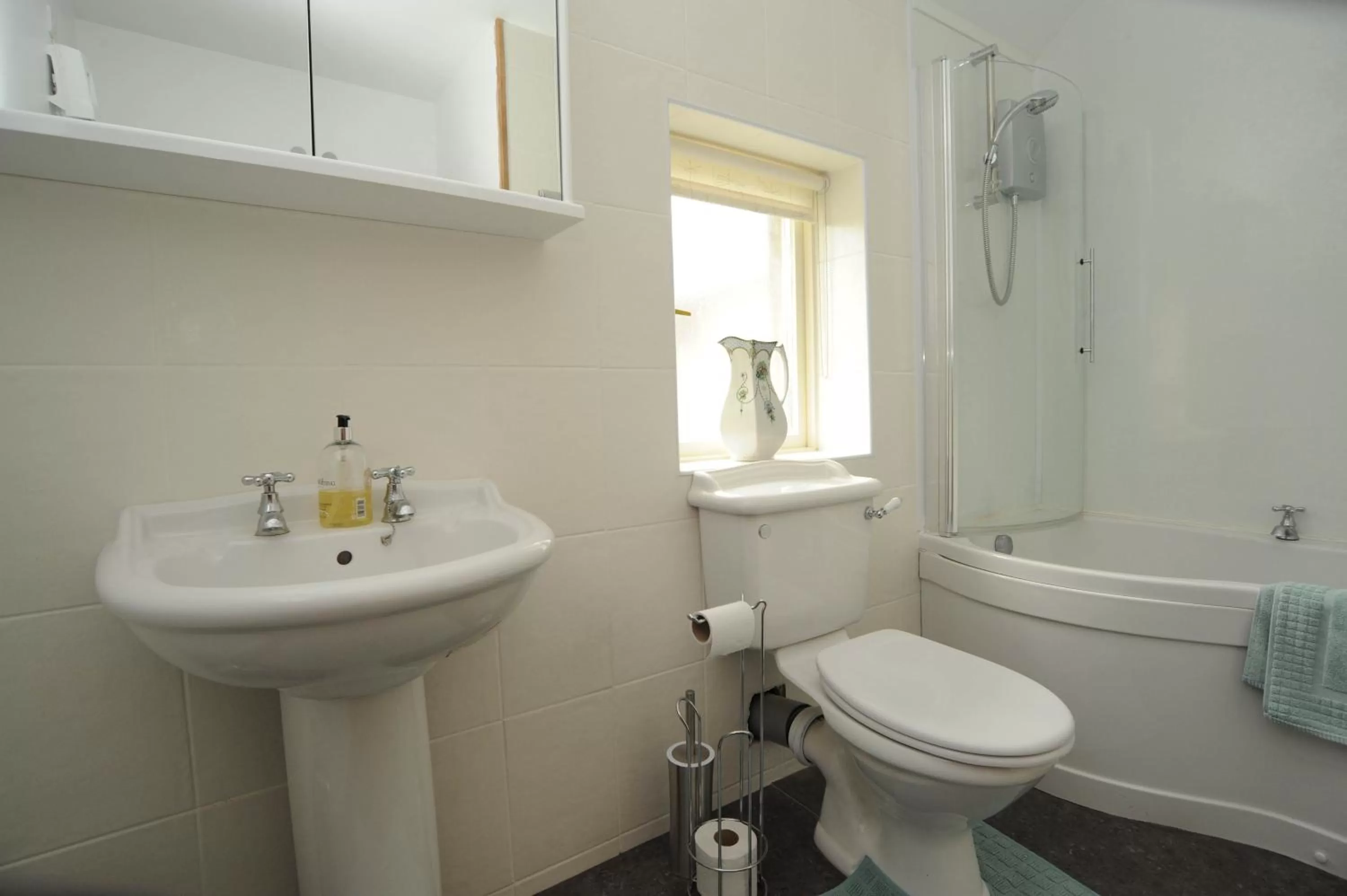 Bathroom in Bay Cottage Bed & Breakfast