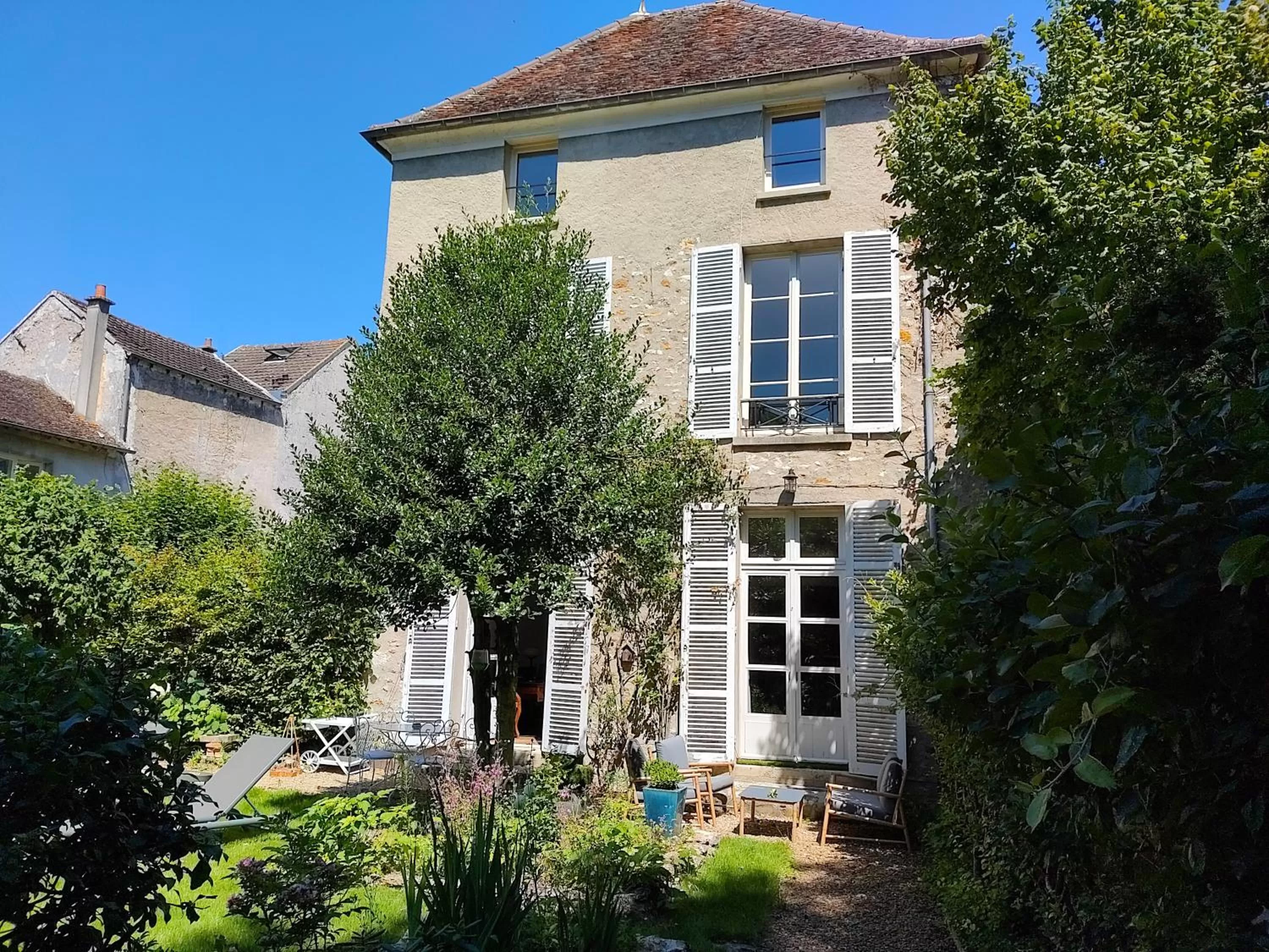 Property Building in Le Grand Barrois