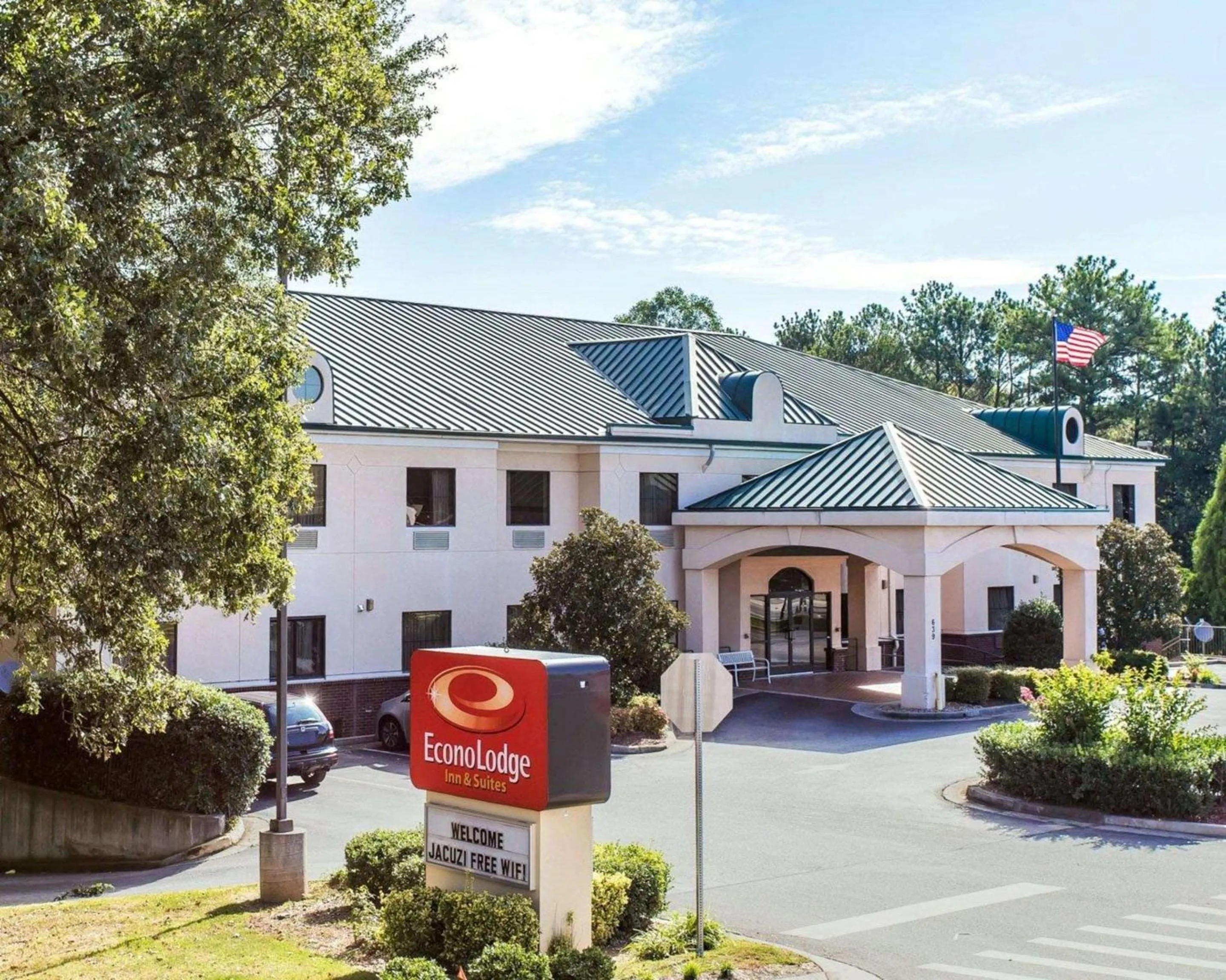 Property building in Econo Lodge Inn & Suites Marietta near Dobbins ARB