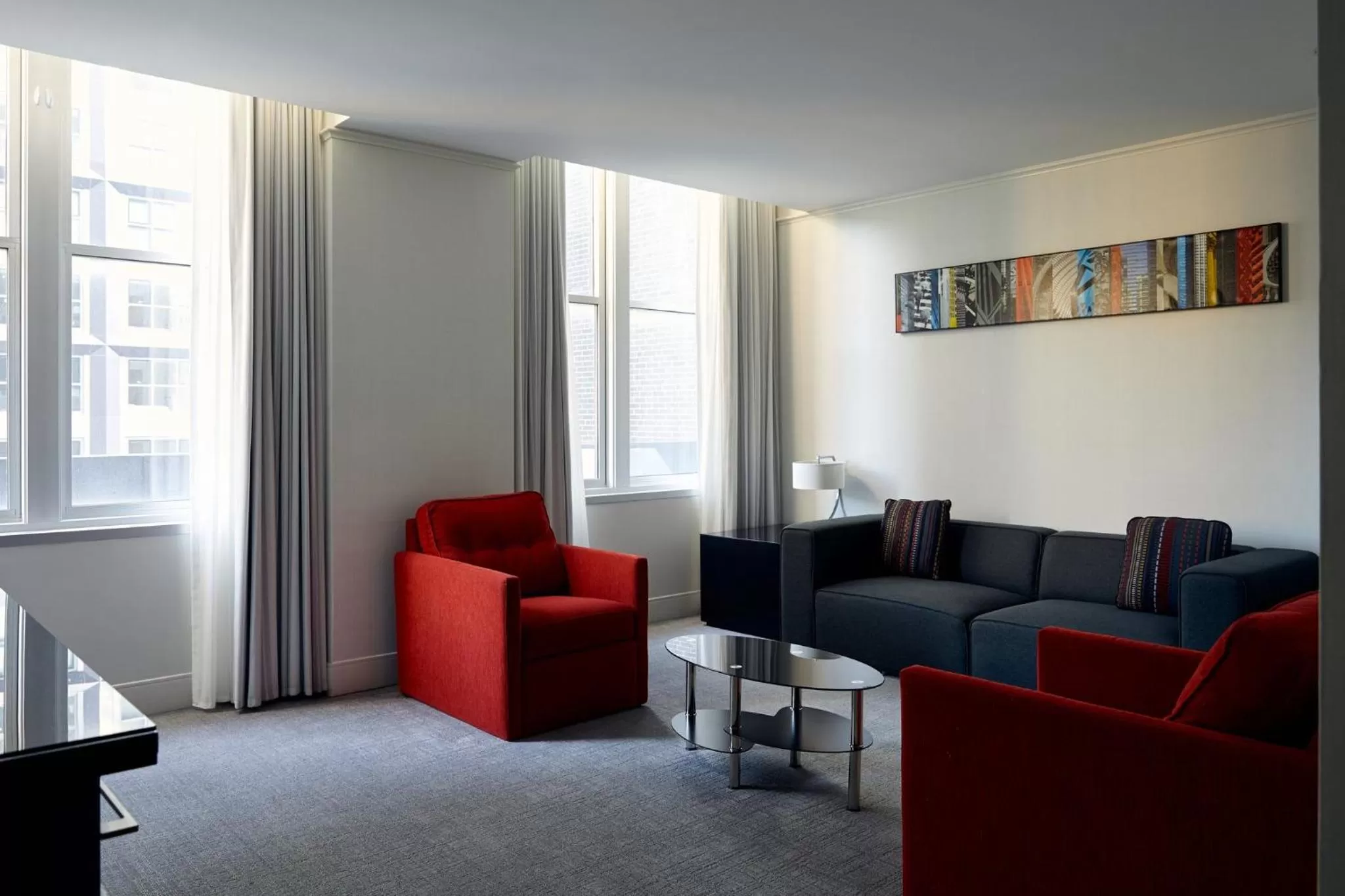 Photo of the whole room in Loews Philadelphia Hotel