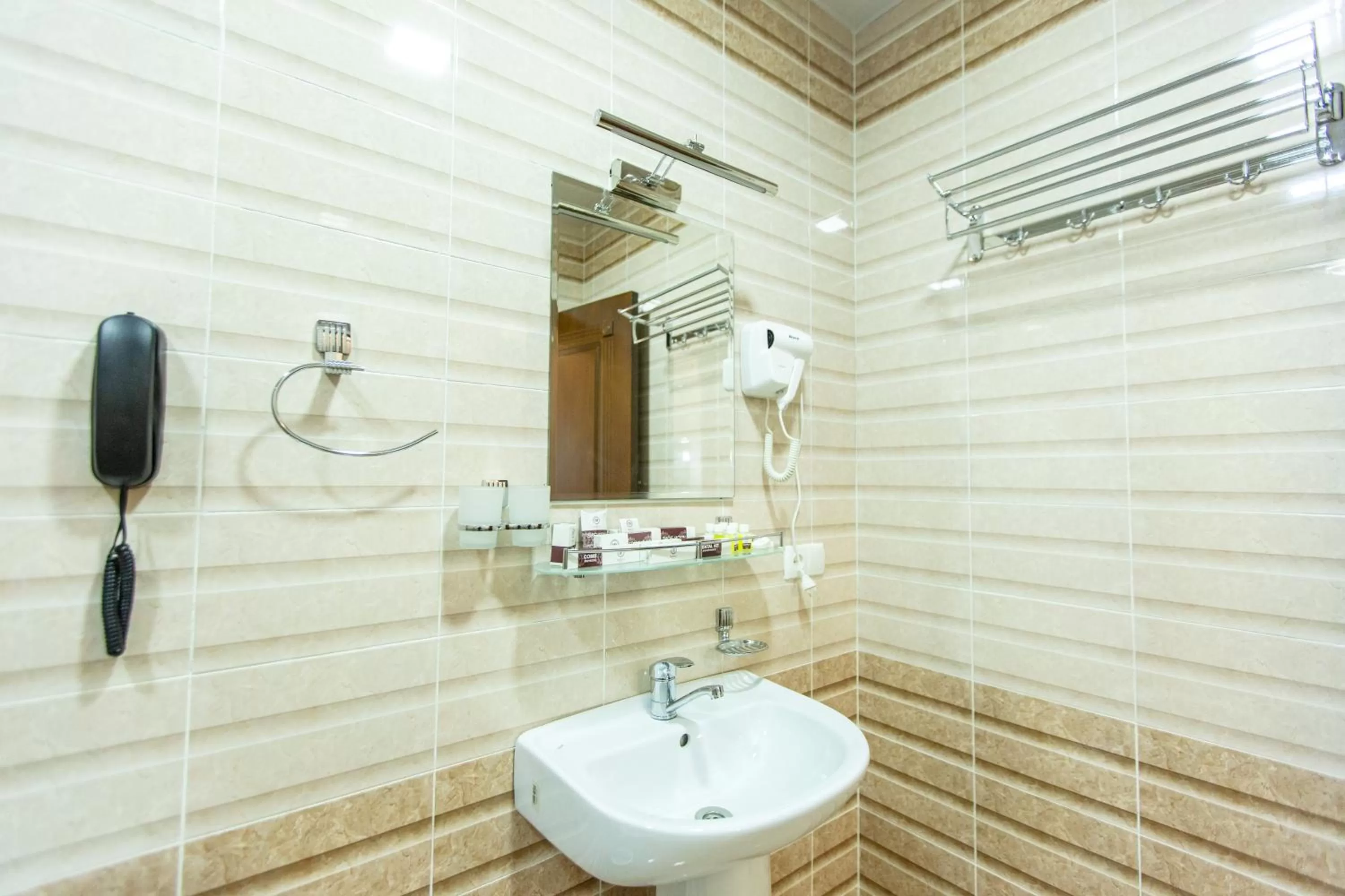 Shower in Mirzo Boutique Hotel