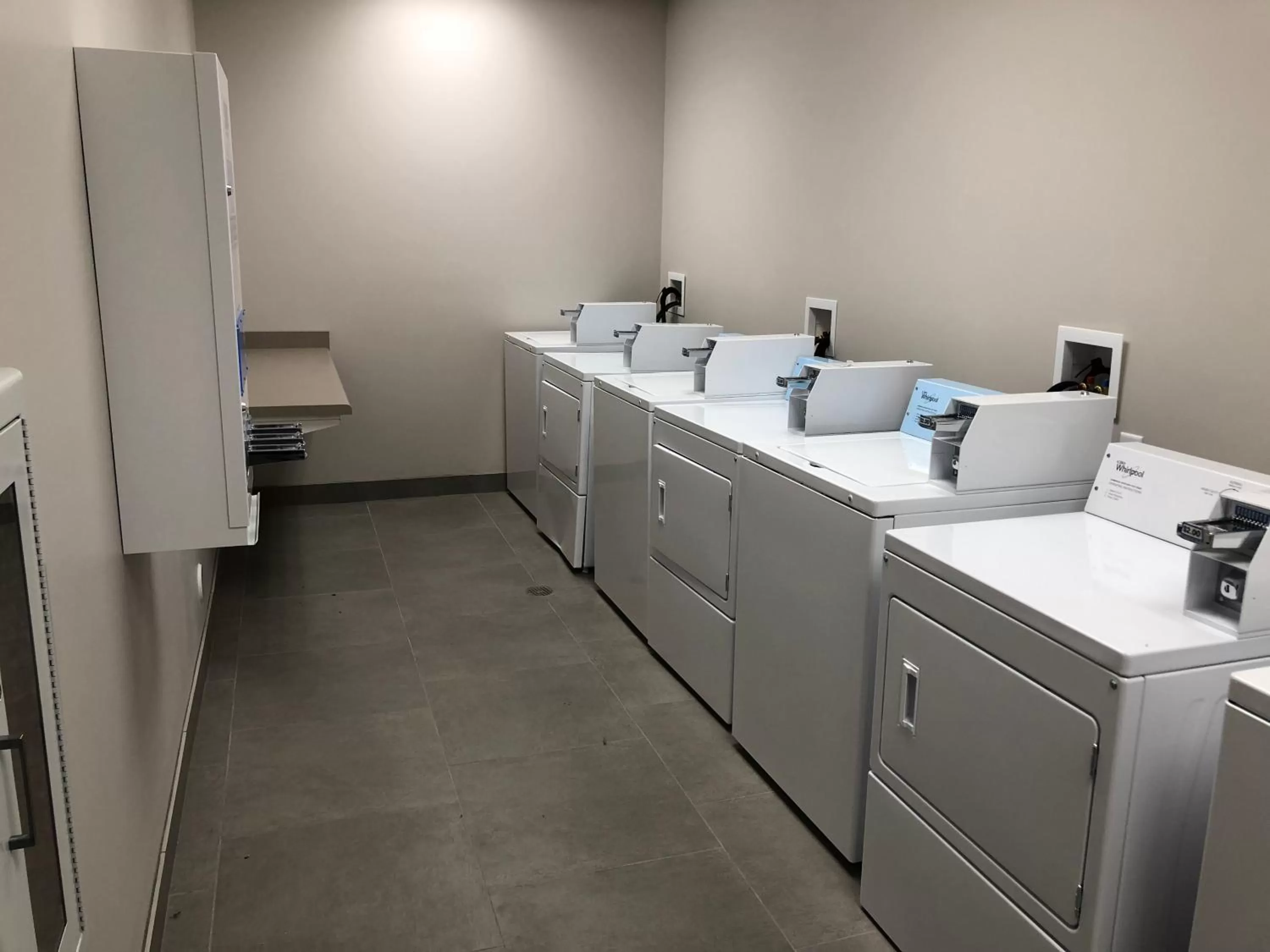 laundry in Country Inn & Suites by Radisson, Page, AZ