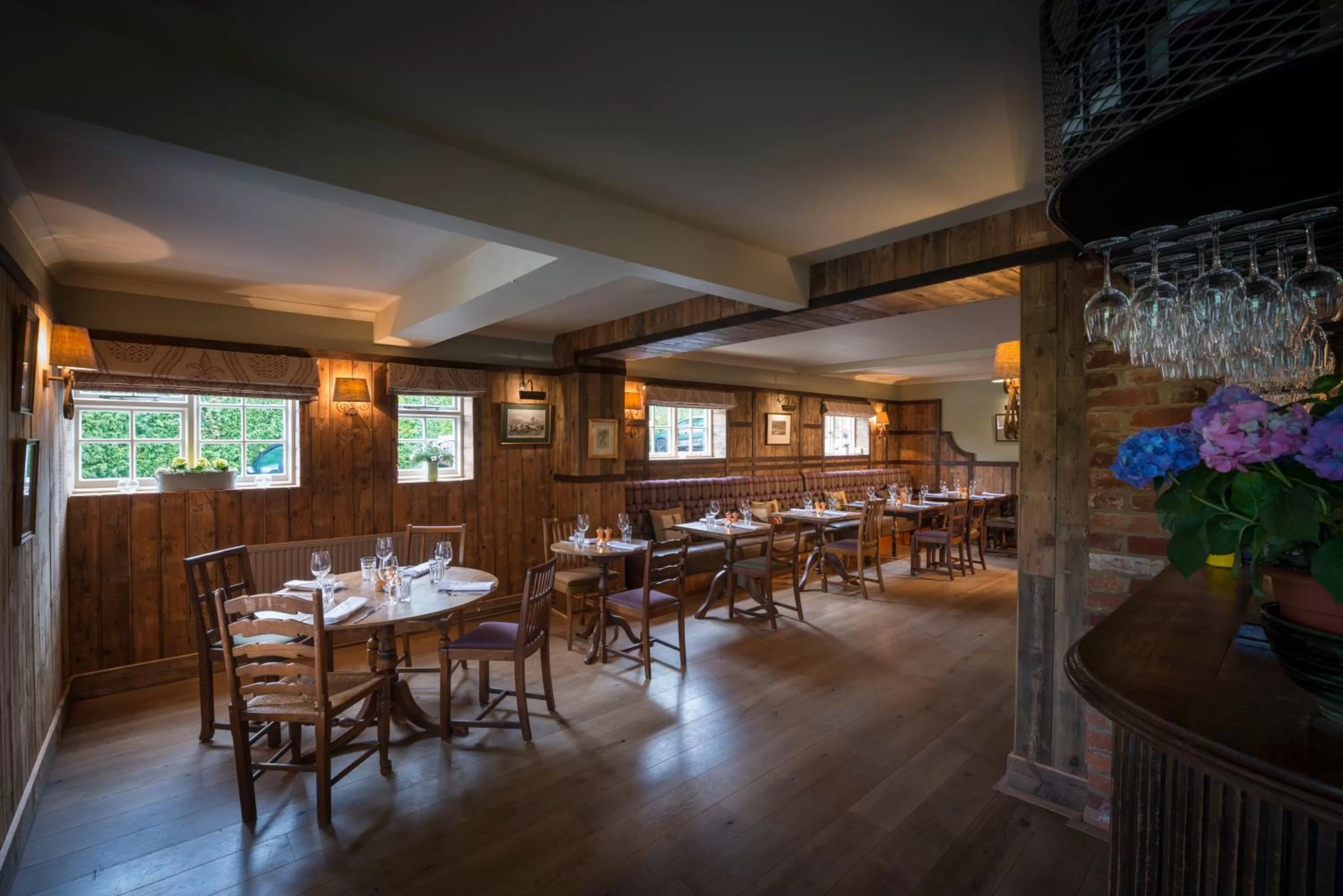 Restaurant/places to eat in The Hawk Inn