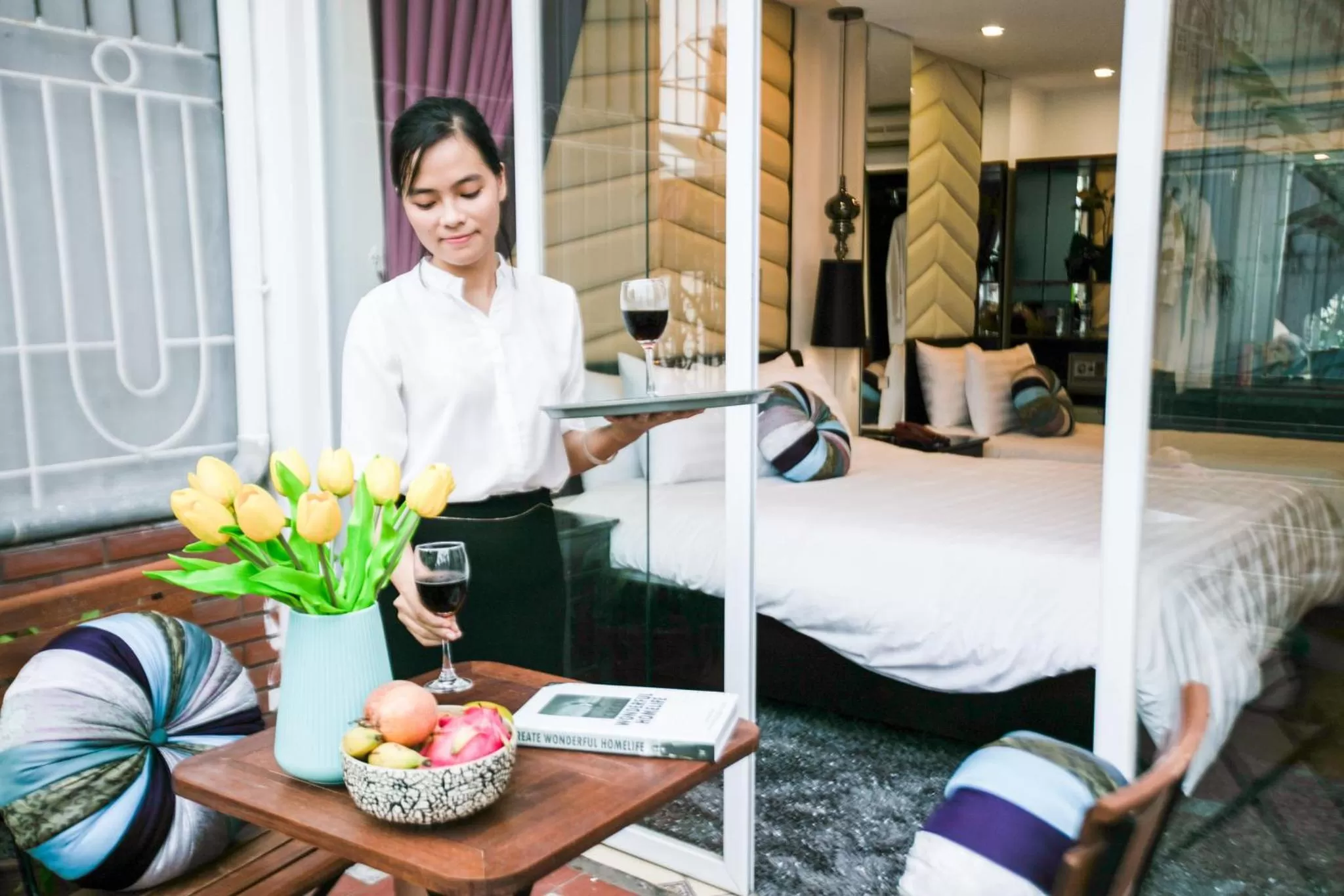 Staff, Bed in Splendid Star Grand Hotel and Spa