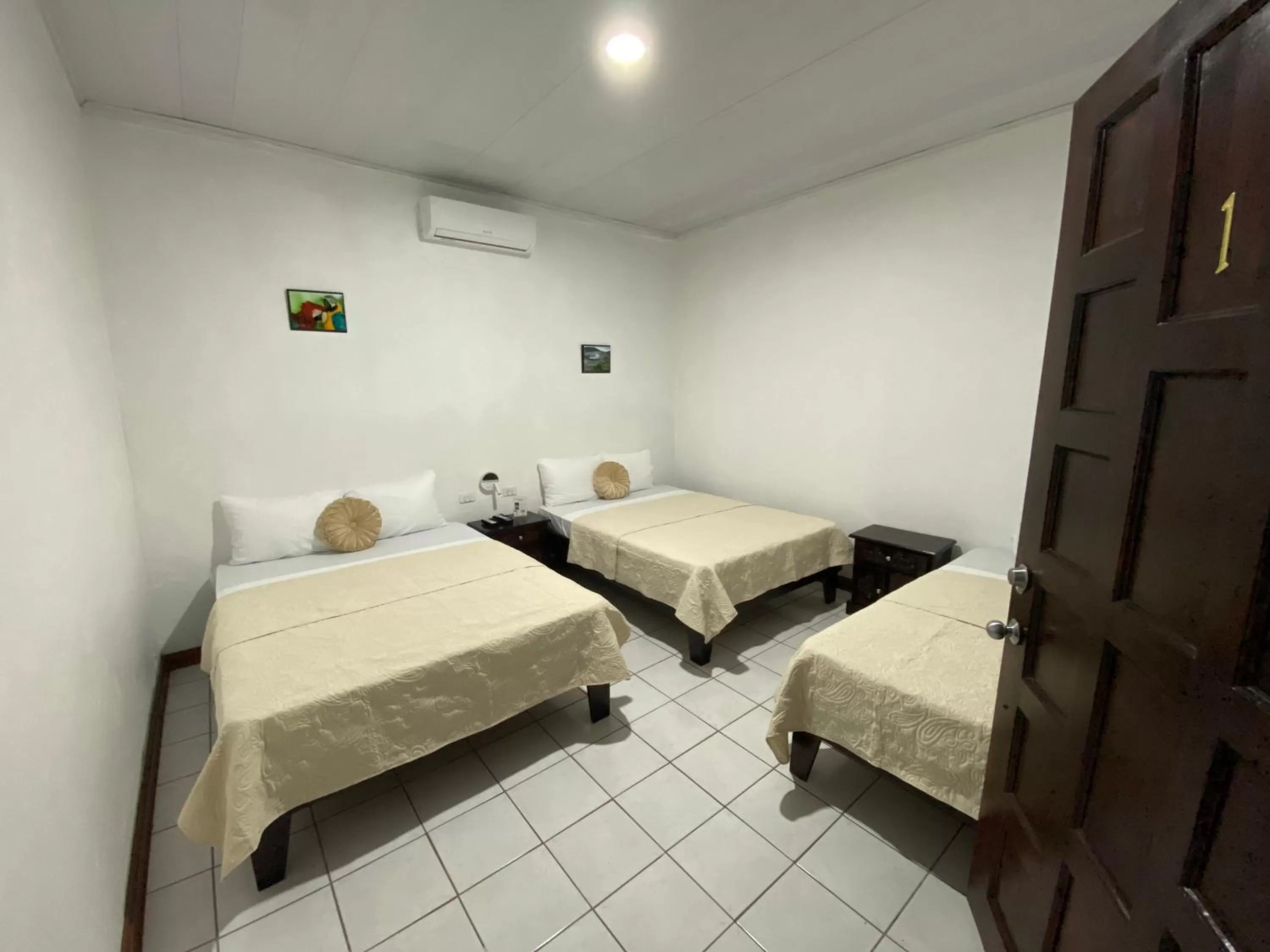 Photo of the whole room, Bed in Hotel El Coco