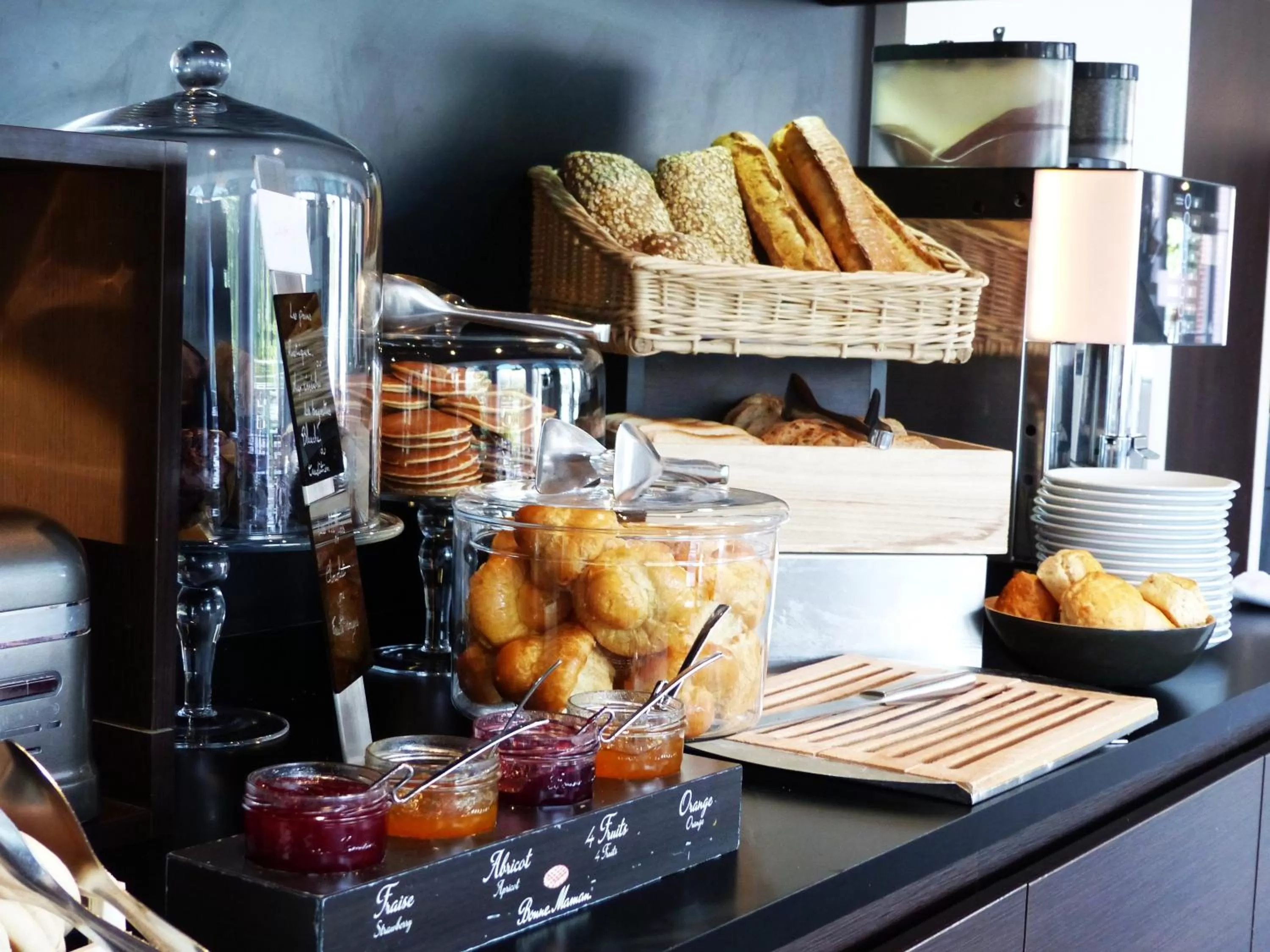 Continental breakfast in Novotel Toulouse Centre Compans Caffarelli