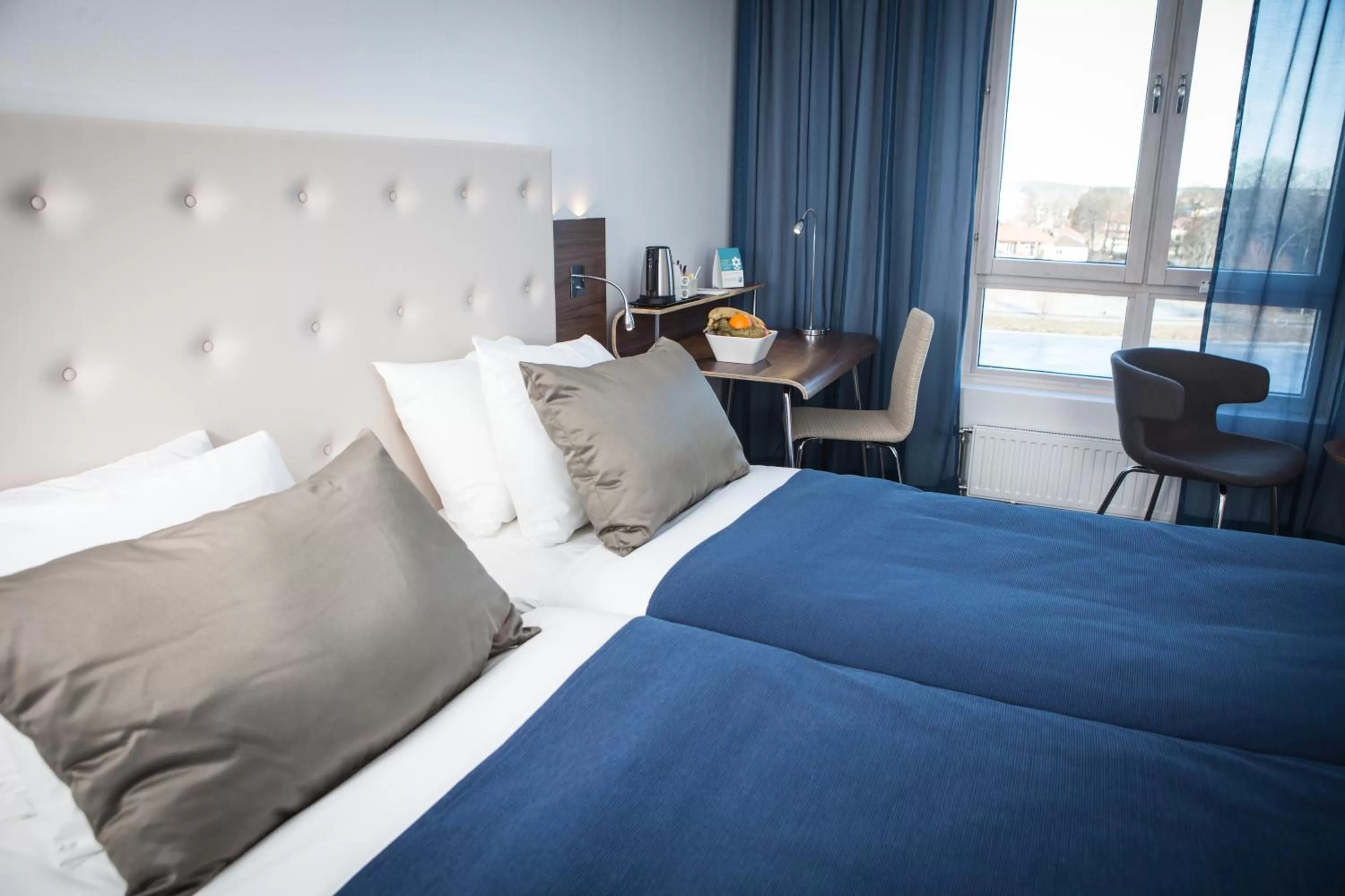 Bed in Best Western Hotel River C