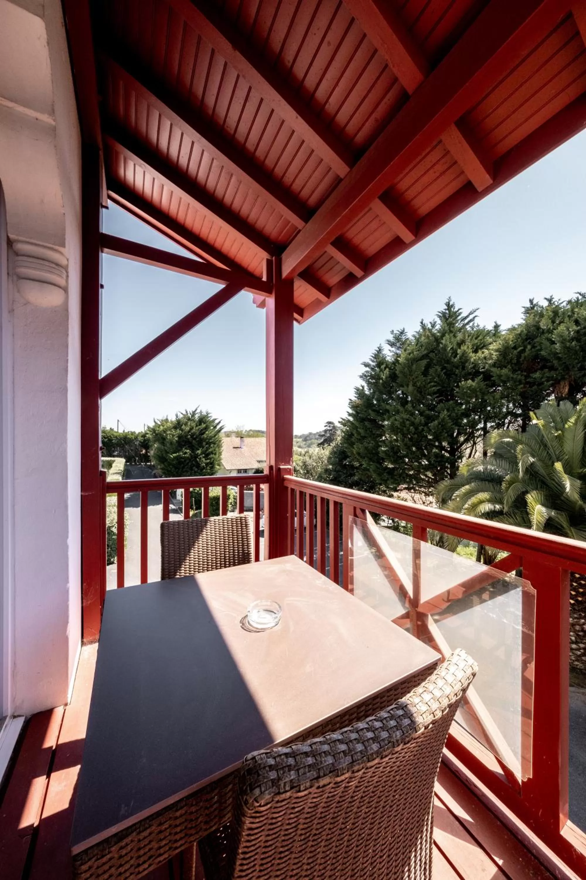 Balcony/Terrace in Résidence Chateau d'Acotz - Avec piscine à 600m des plages à Saint-Jean-de-Luz