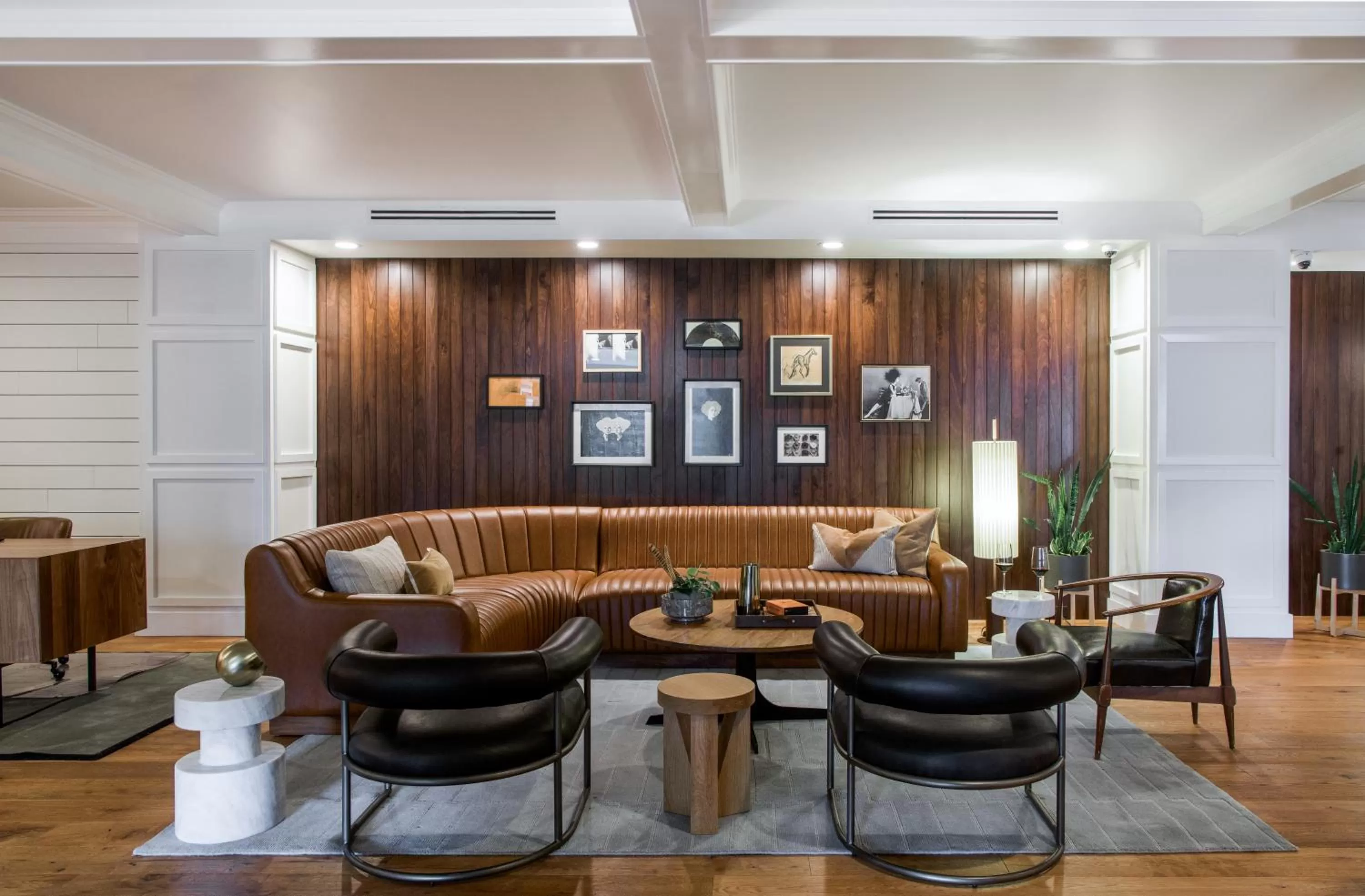 Lobby or reception in Hutton Hotel