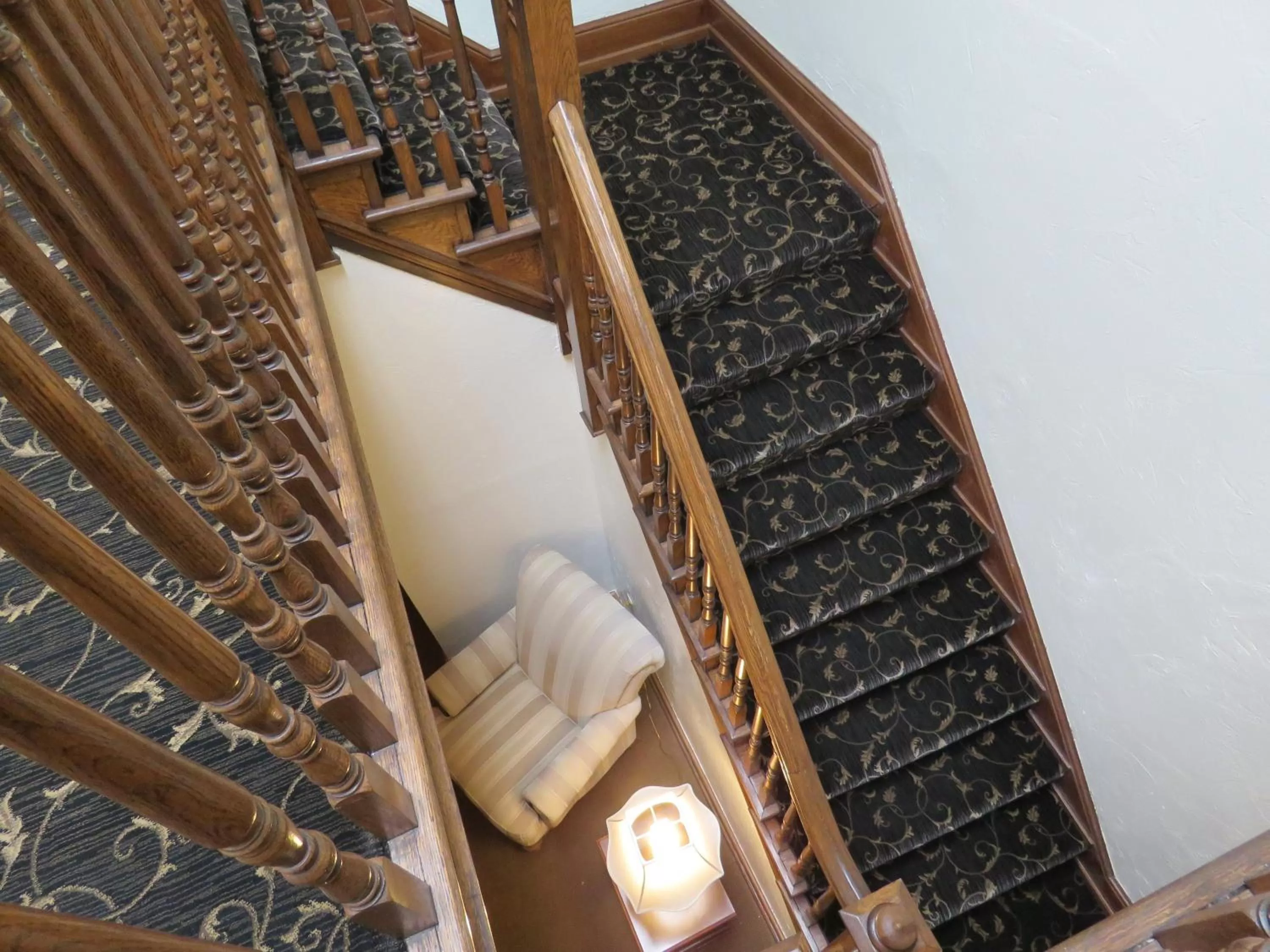 Altland House Inn & Suites