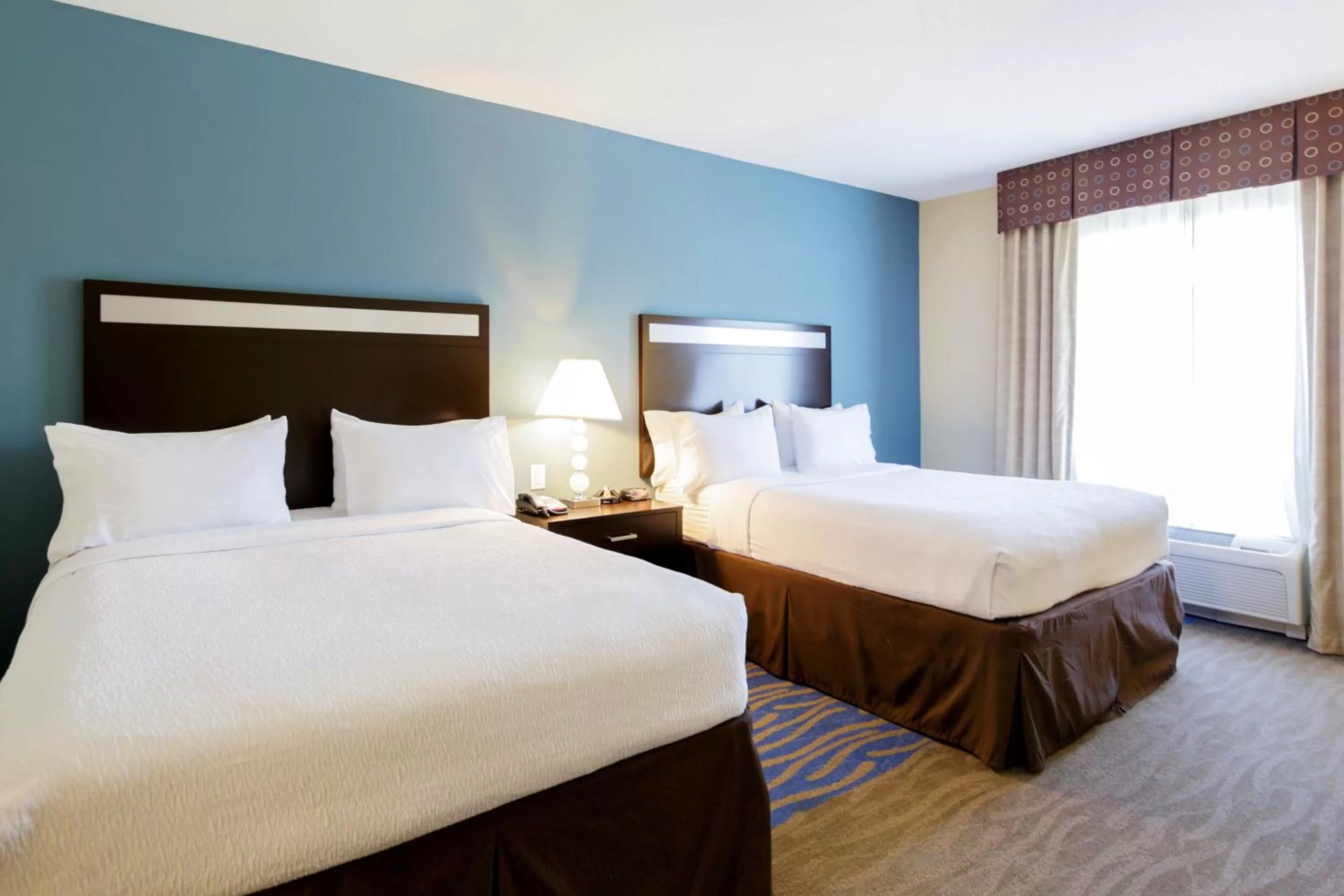 Photo of the whole room, Bed in Holiday Inn Houston-Webster by IHG