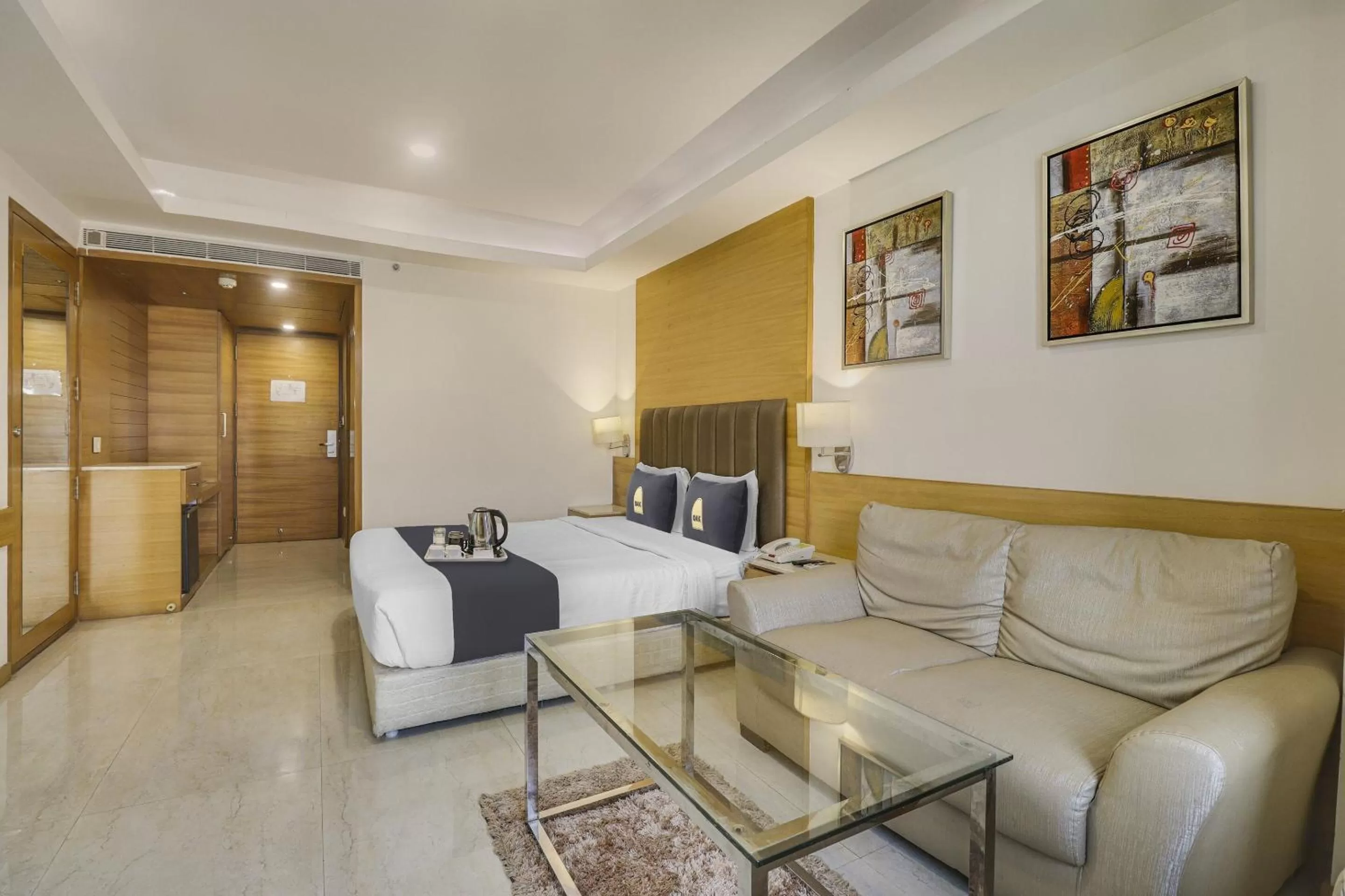 Bedroom, Seating Area in Palette - Hotel Chennai La Palace