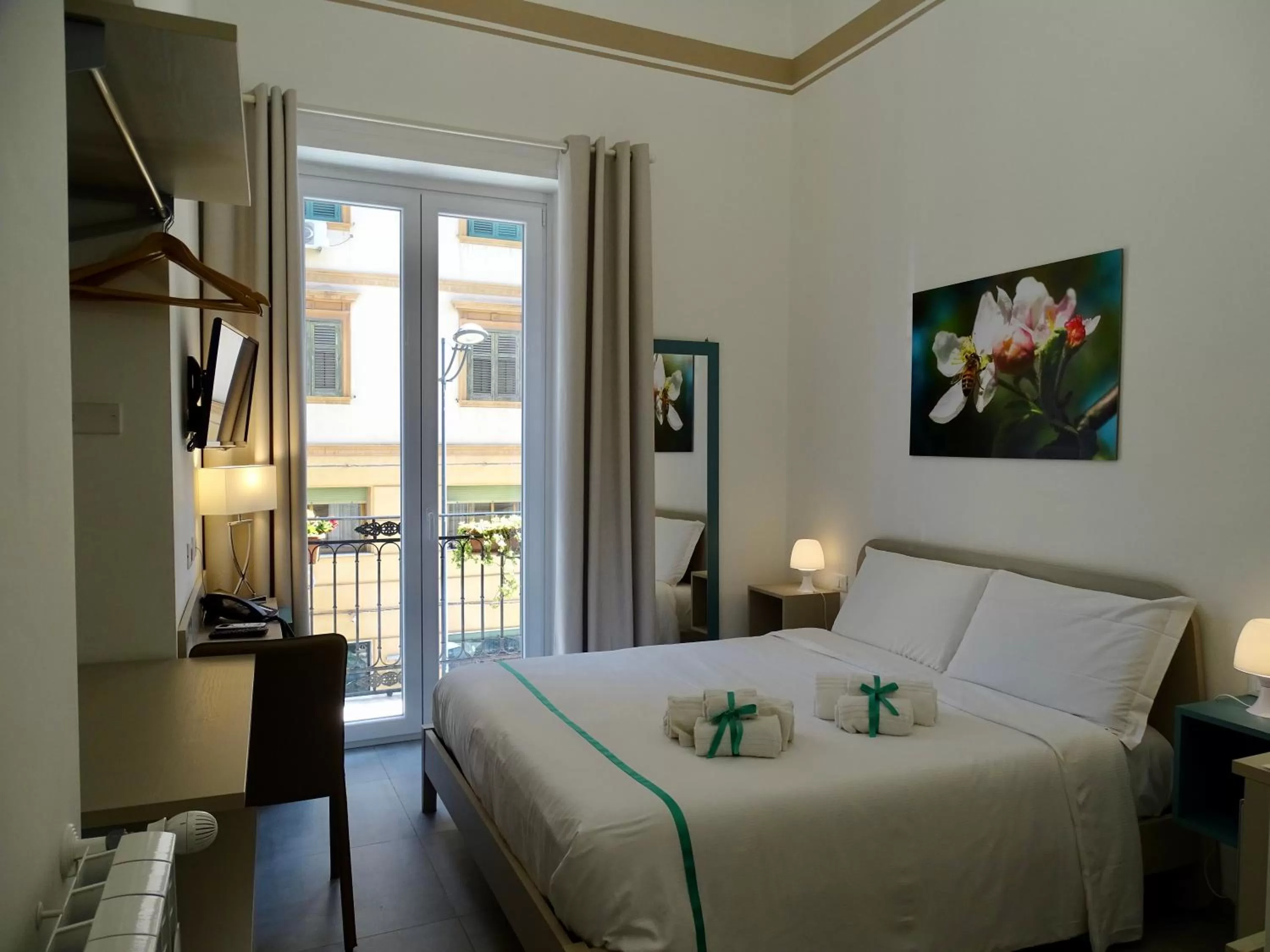 Spring, Bed in Le Quattro Stagioni - Rooms & Suites