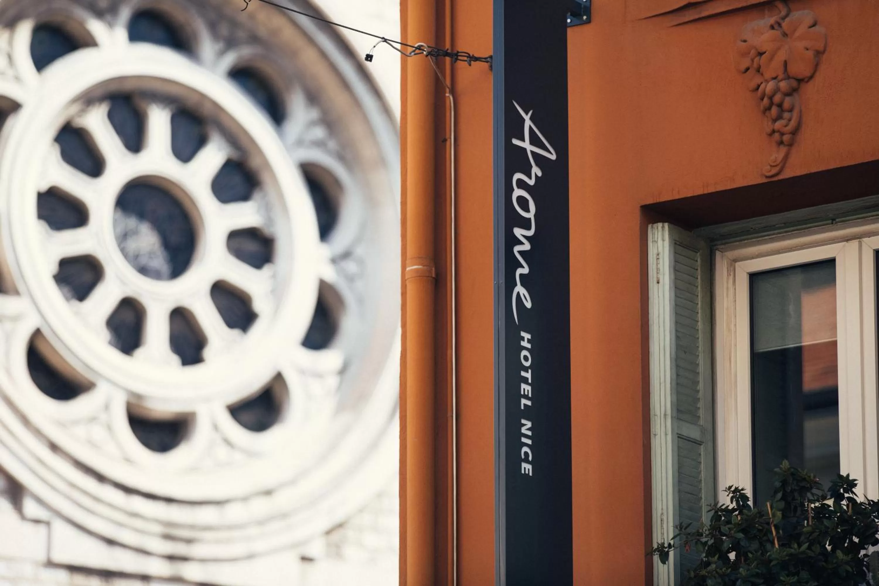 Facade/entrance in Arome Hôtel