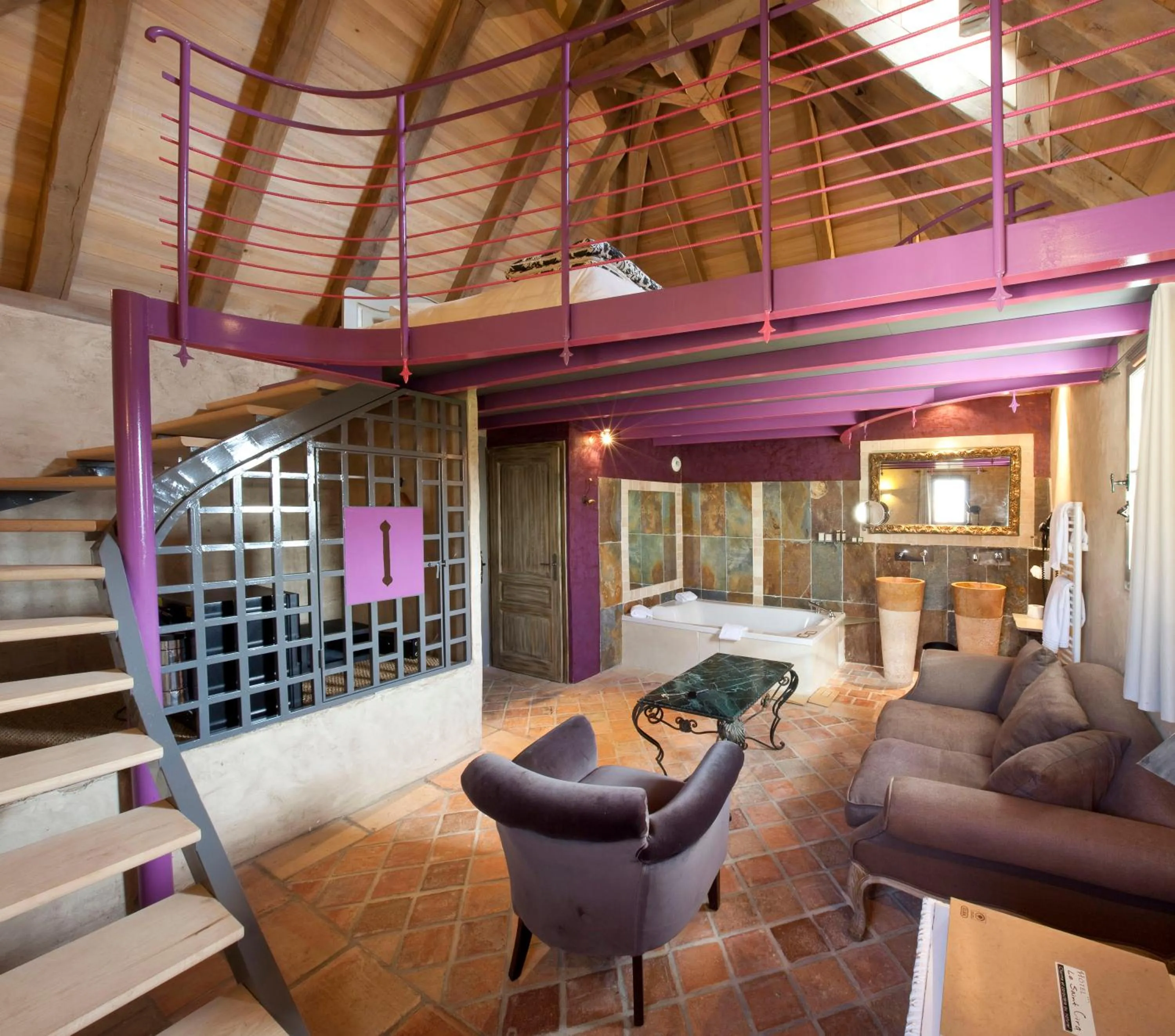 Photo of the whole room in Hôtel-Spa Le Saint Cirq