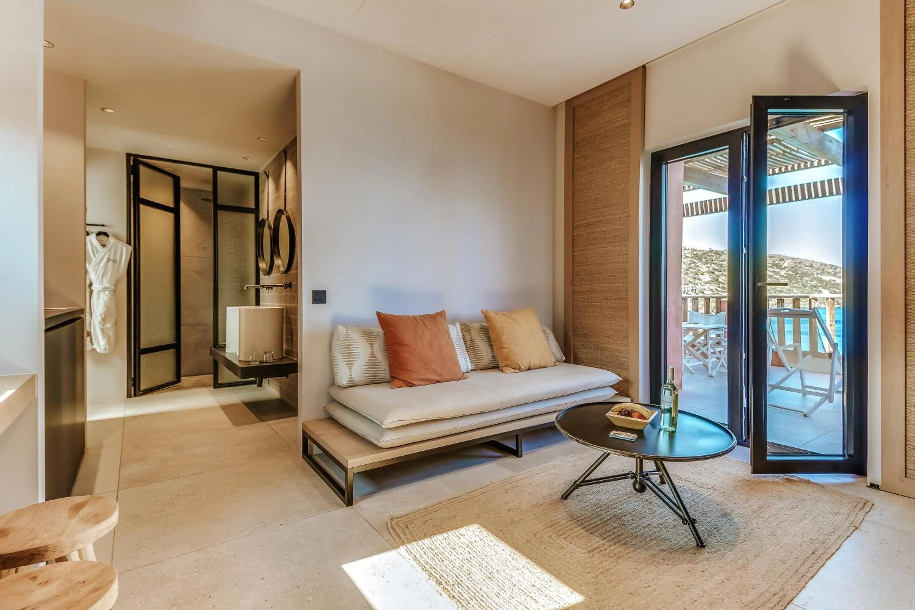 Photo of the whole room in Candia Park Village