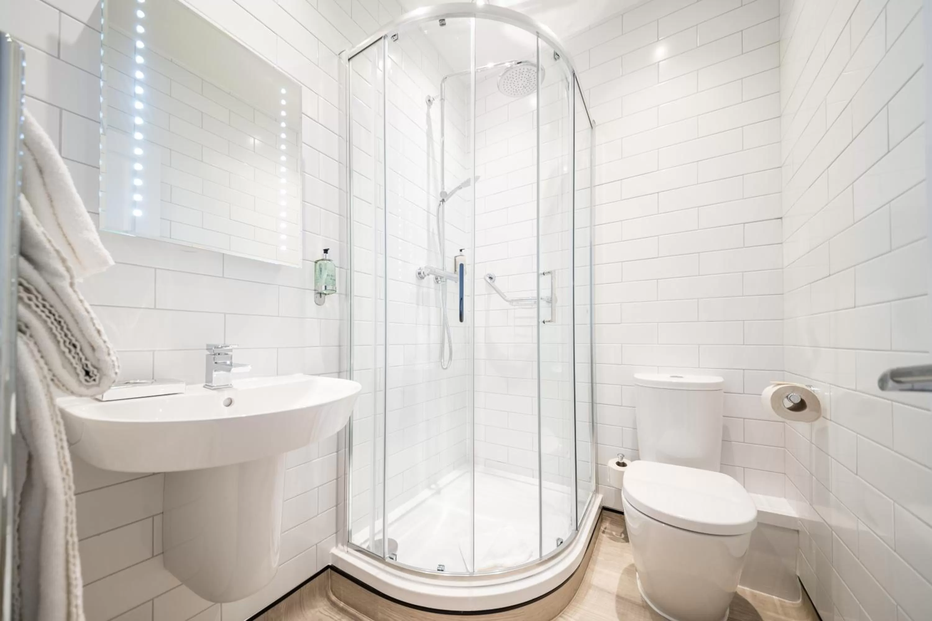 Shower in The Mitre by Innkeeper's Collection