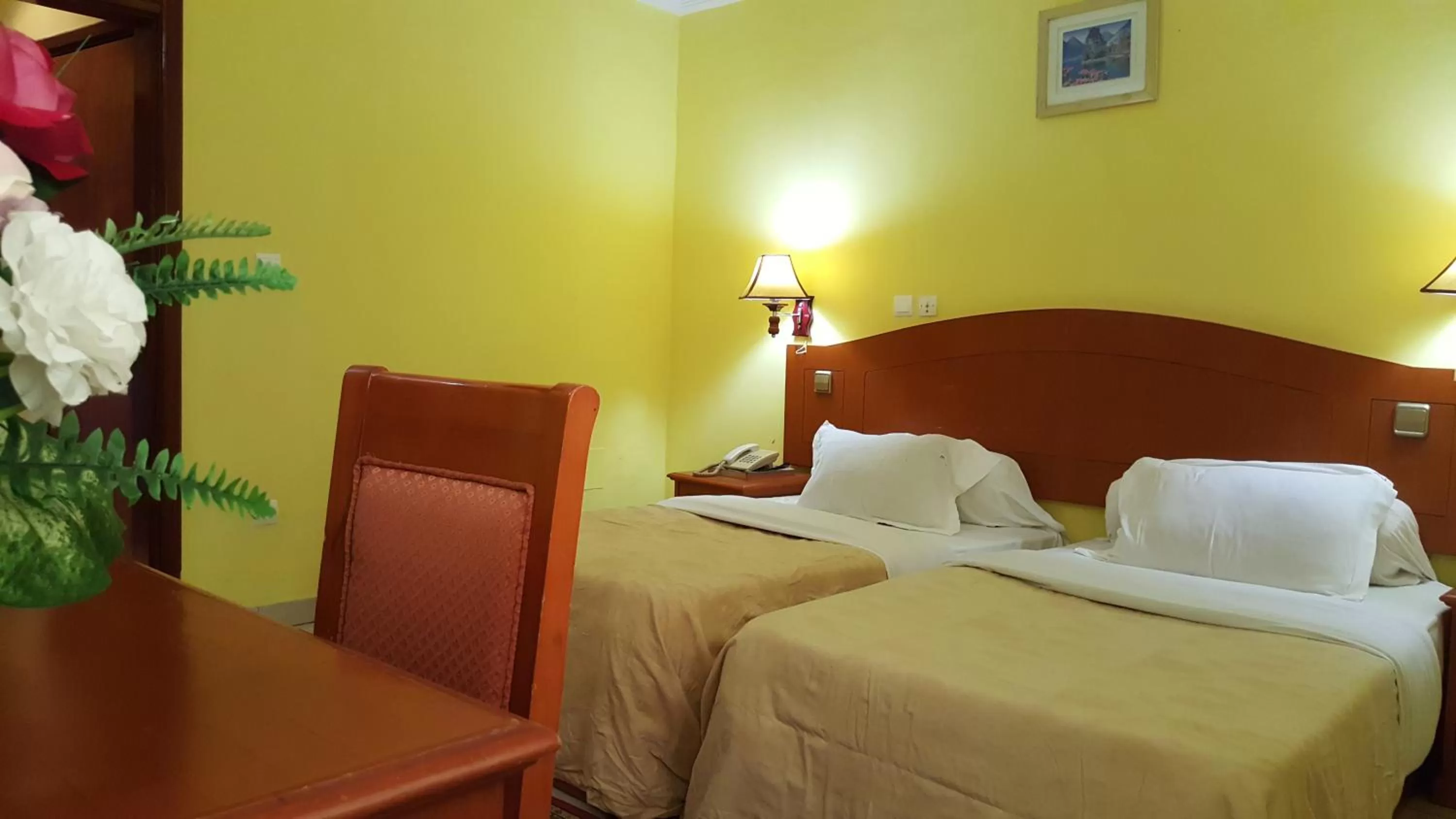 Bed in Peninsula Hotel Douala