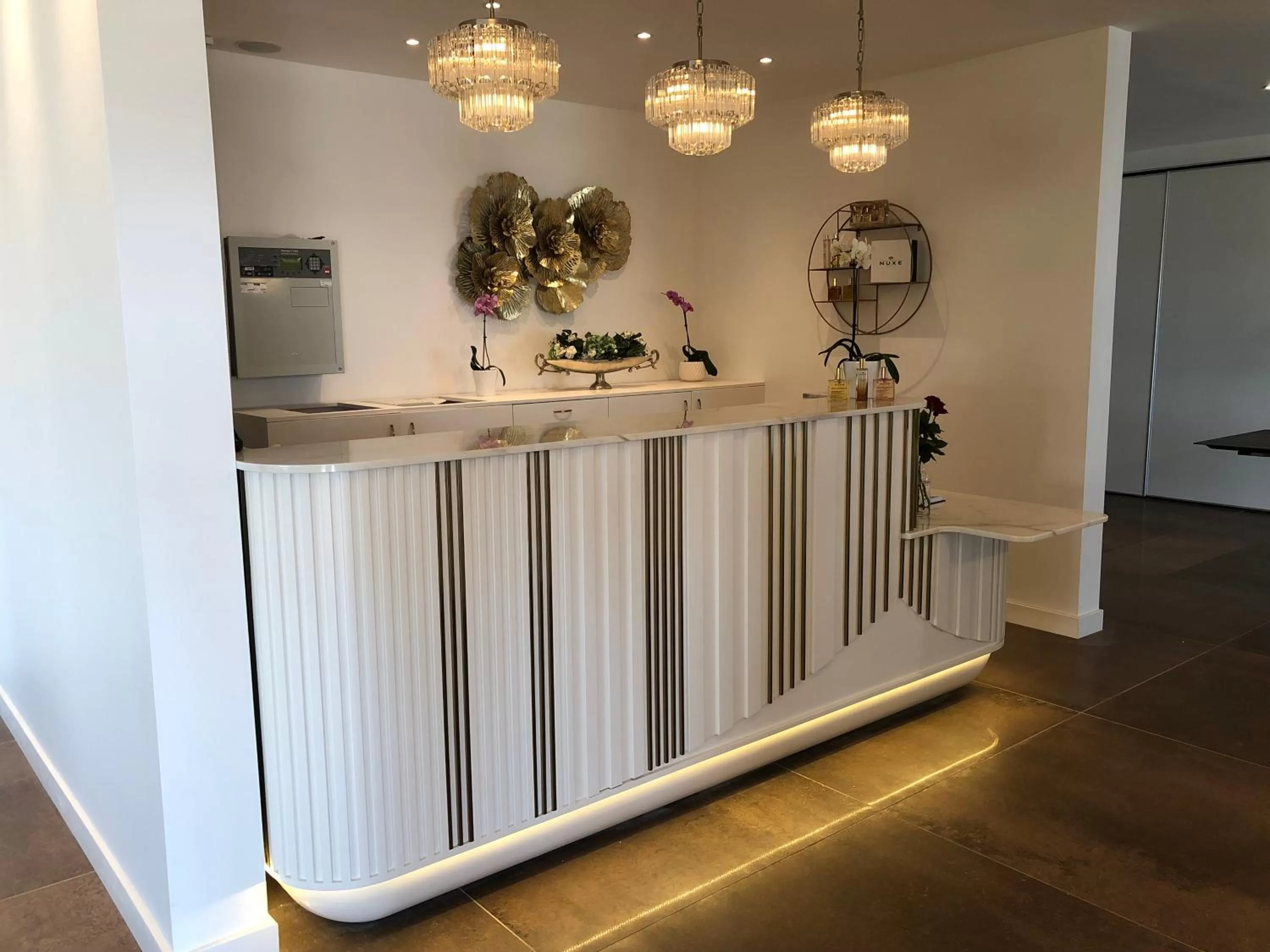 Lobby or reception in Le Diana Hôtel & Spa