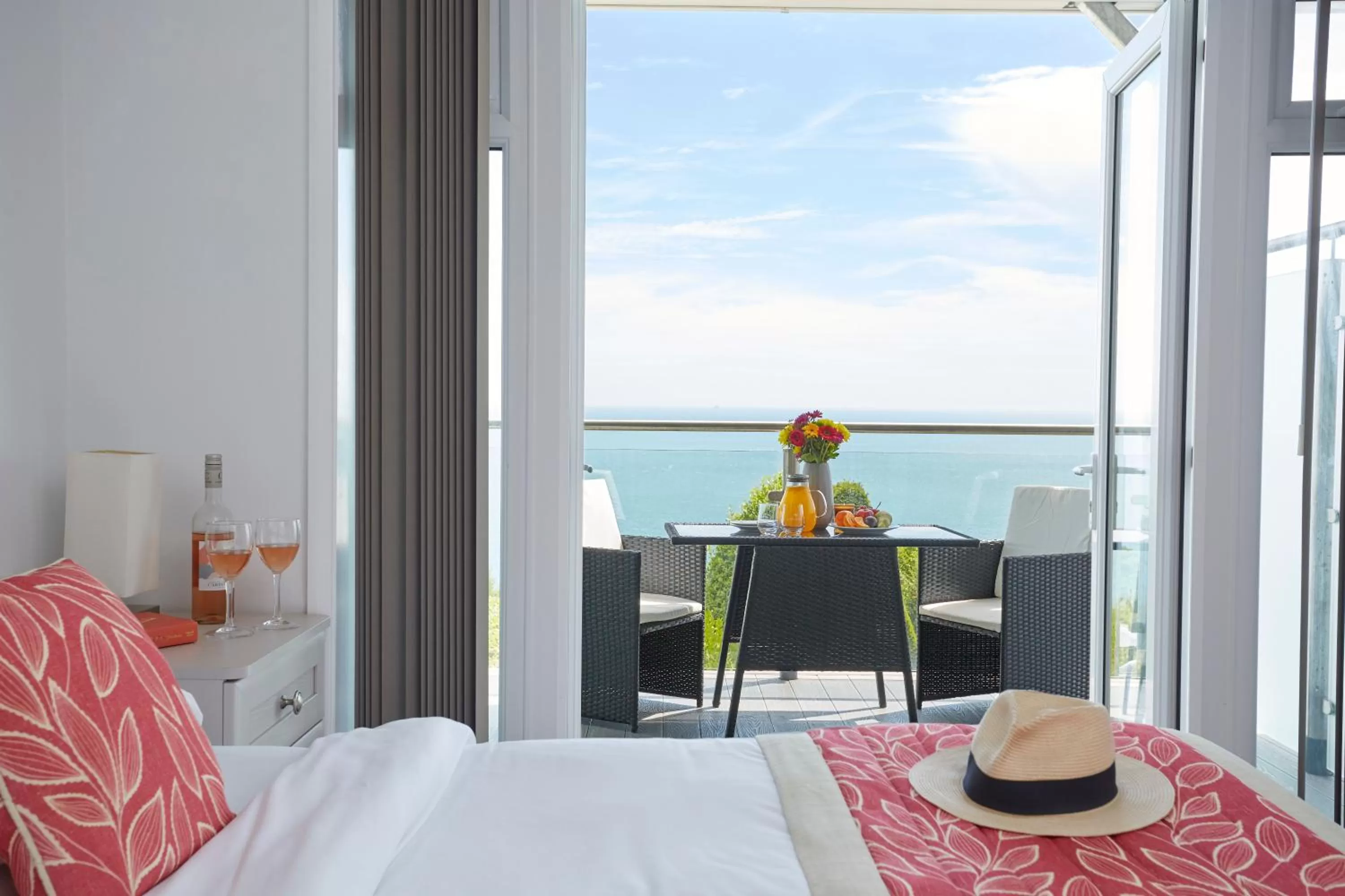 Balcony/Terrace, Bed in Luccombe Hall Hotel