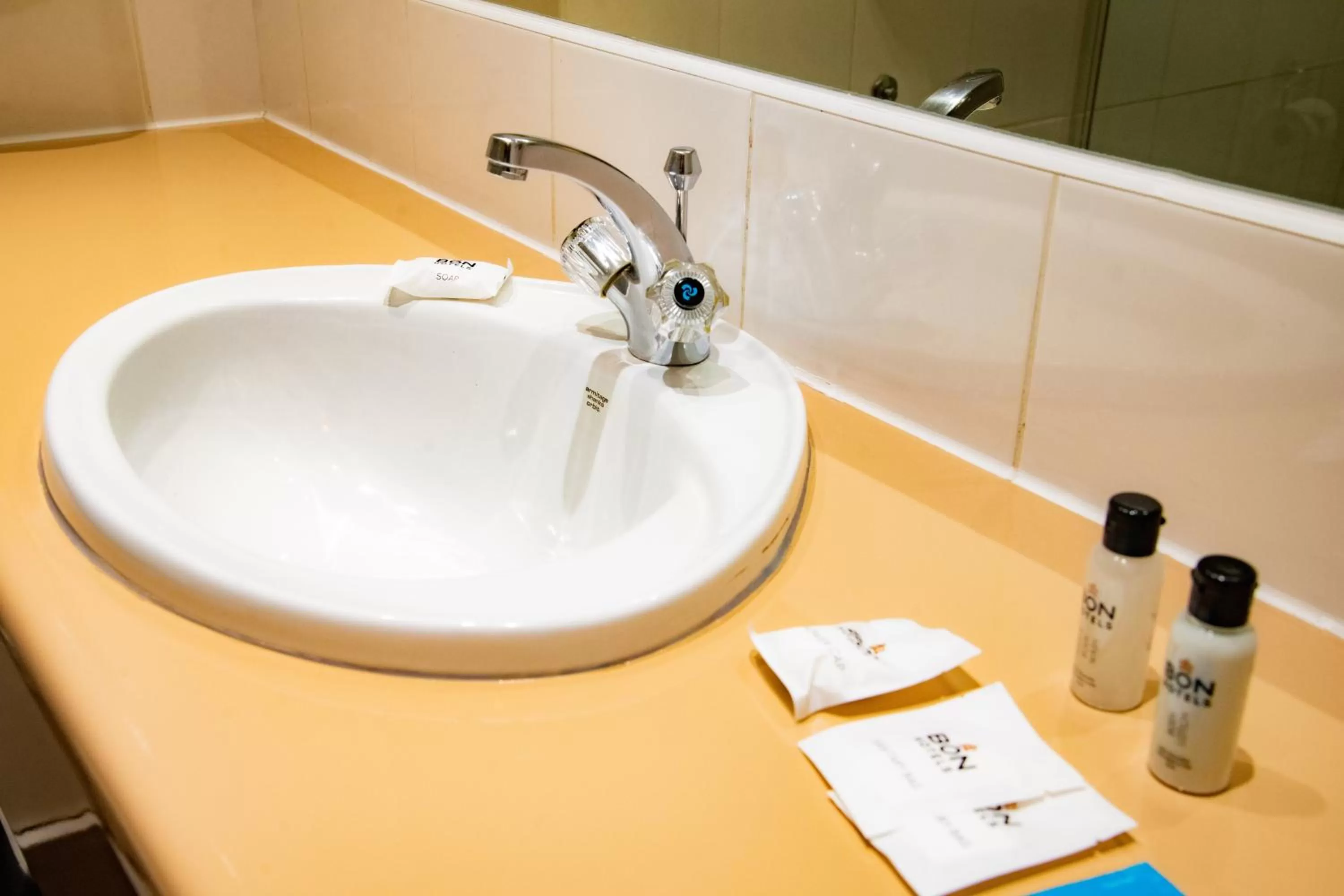 Bathroom in BON Hotel Bloemfontein Central